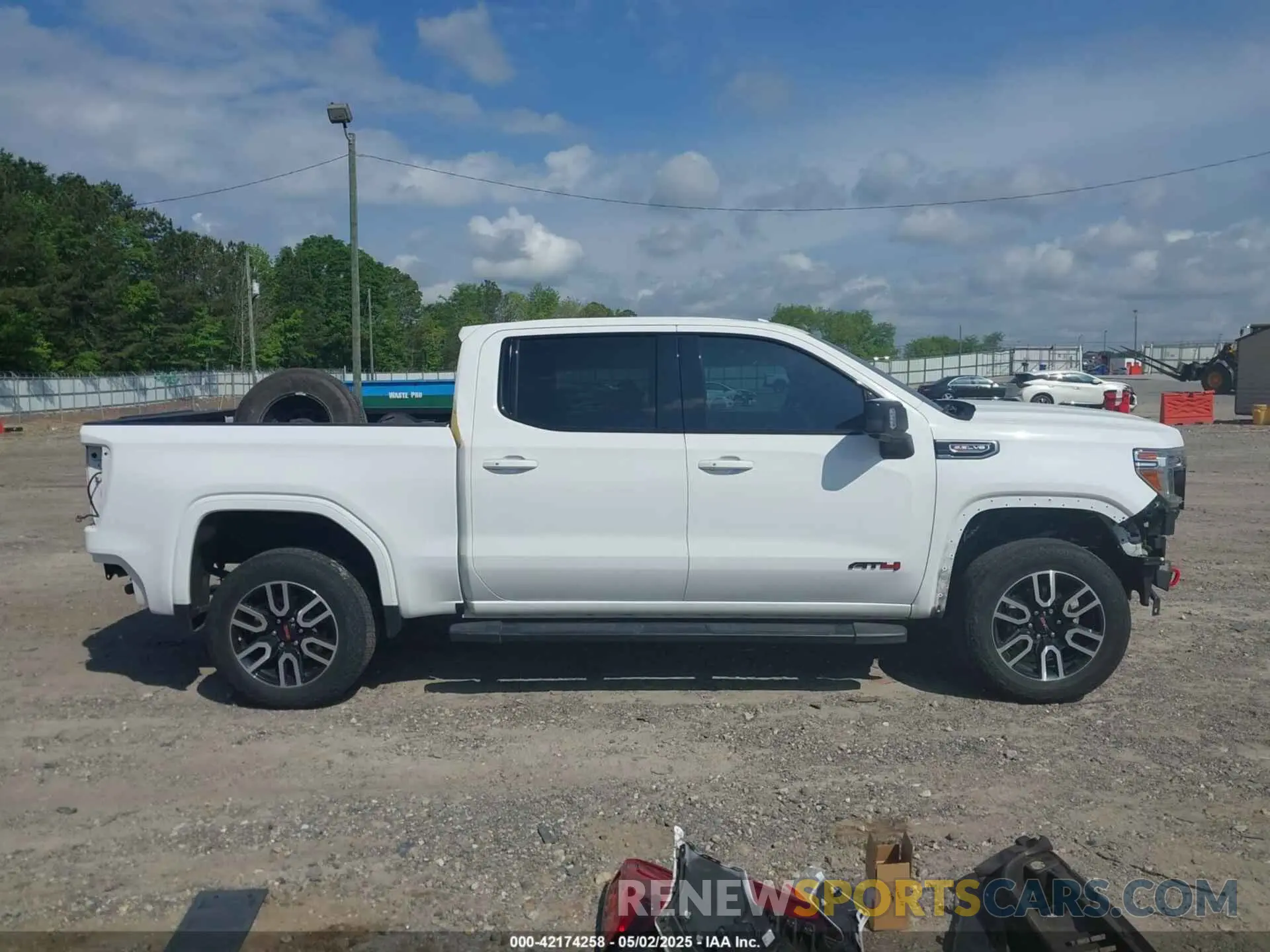 14 Photograph of a damaged car 3GTP9EEL2KG203958 GMC SIERRA 1500 2019