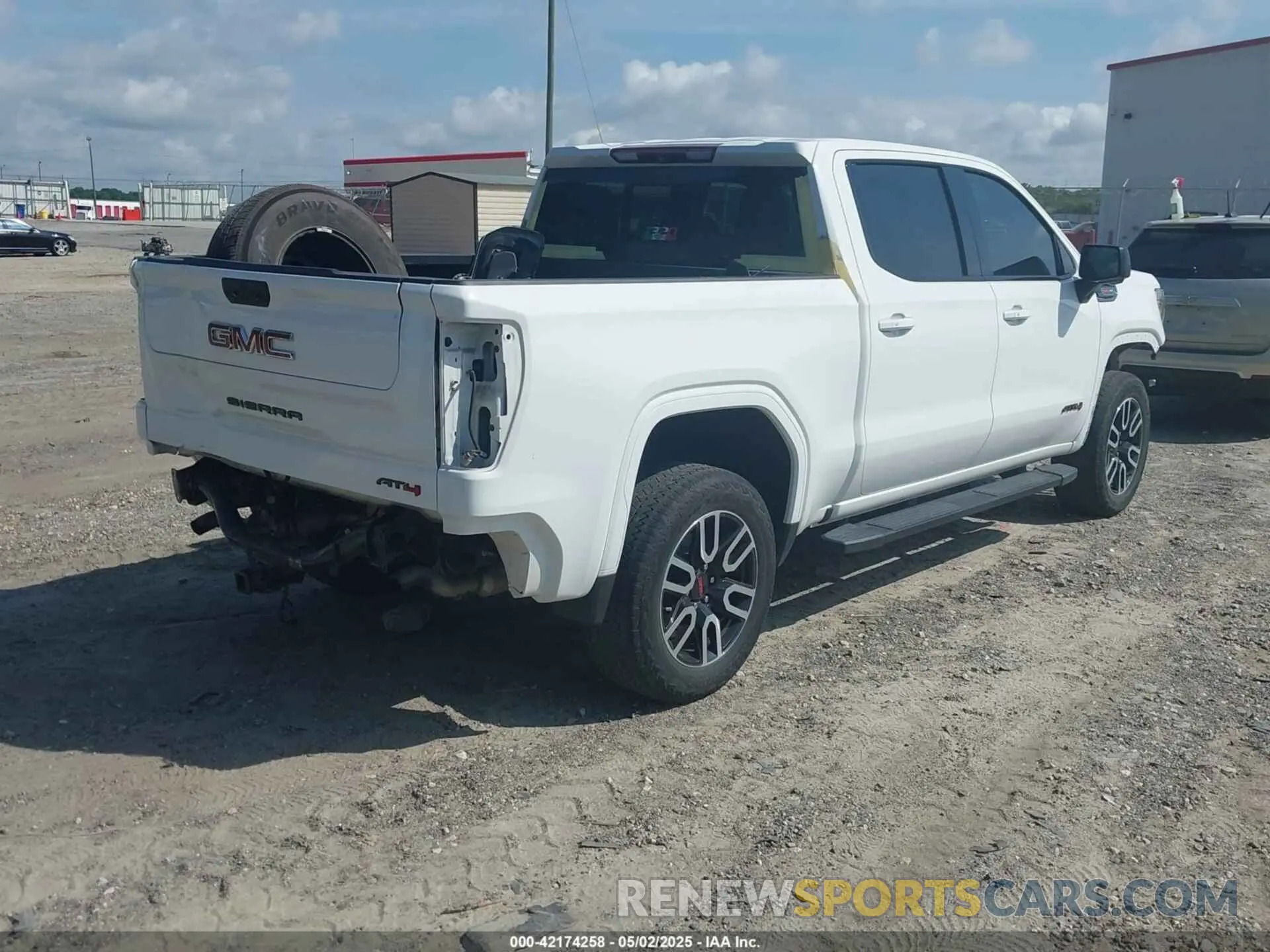 4 Photograph of a damaged car 3GTP9EEL2KG203958 GMC SIERRA 1500 2019