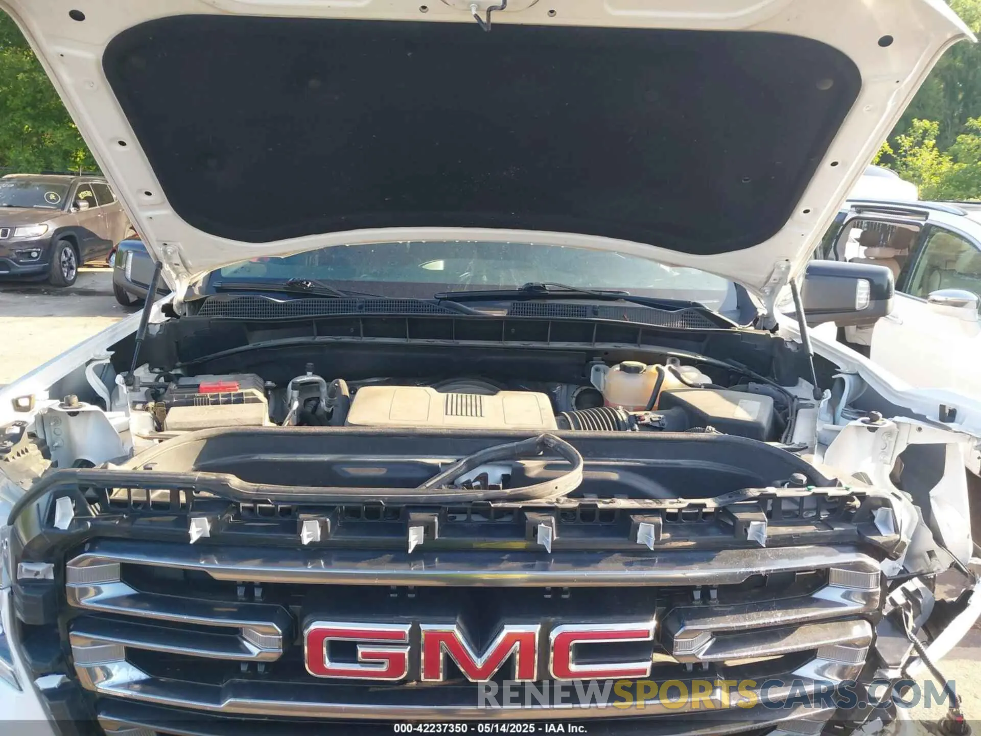 10 Photograph of a damaged car 3GTP9EEL7KG238415 GMC SIERRA 1500 2019
