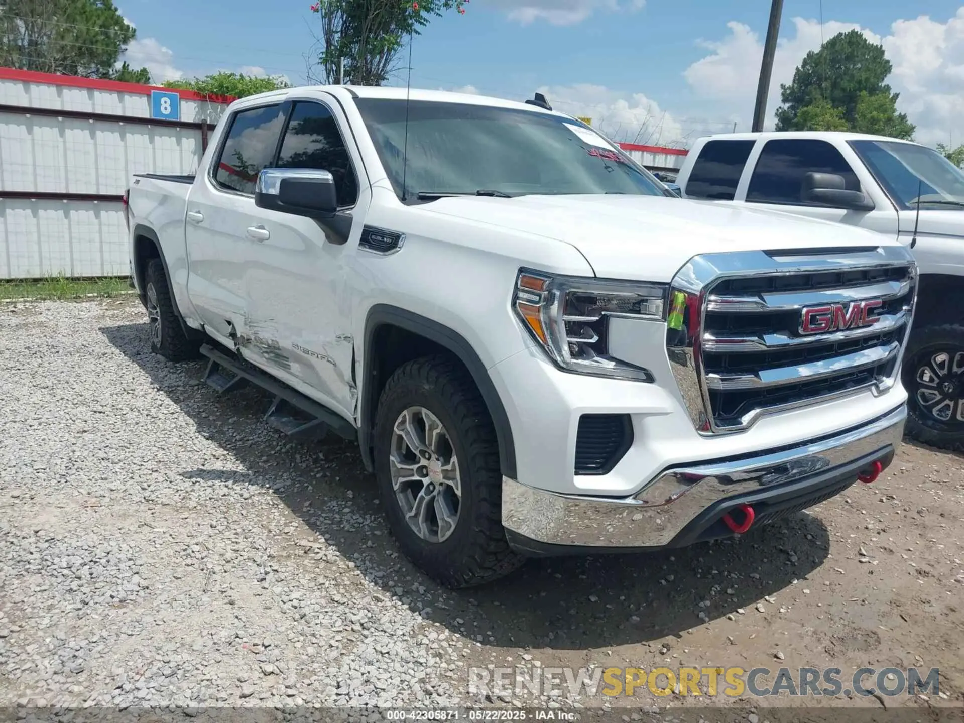 1 Photograph of a damaged car 3GTU9BED4KG256025 GMC SIERRA 1500 2019