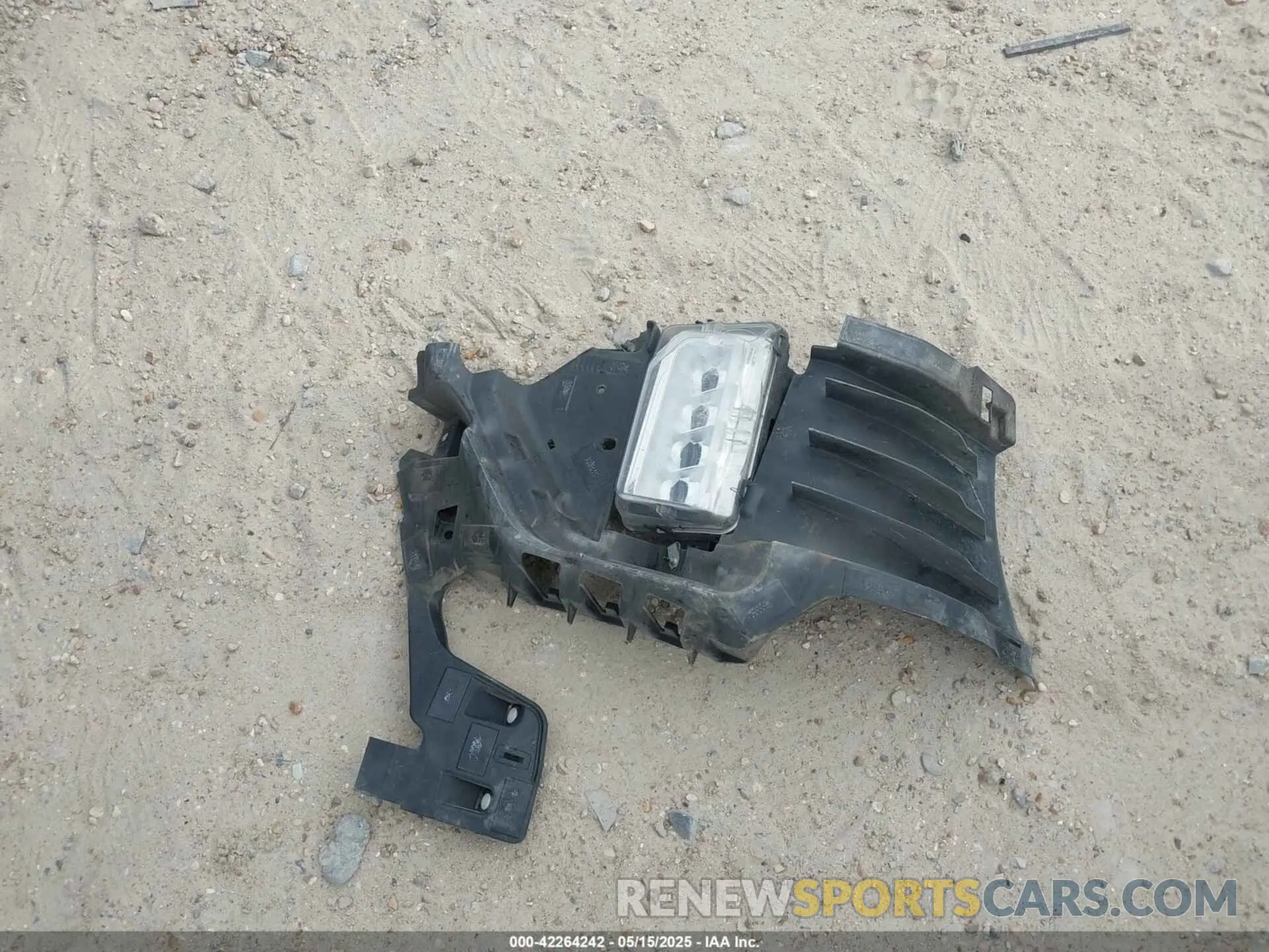 12 Photograph of a damaged car 3GTU9DED0KG200787 GMC SIERRA 1500 2019