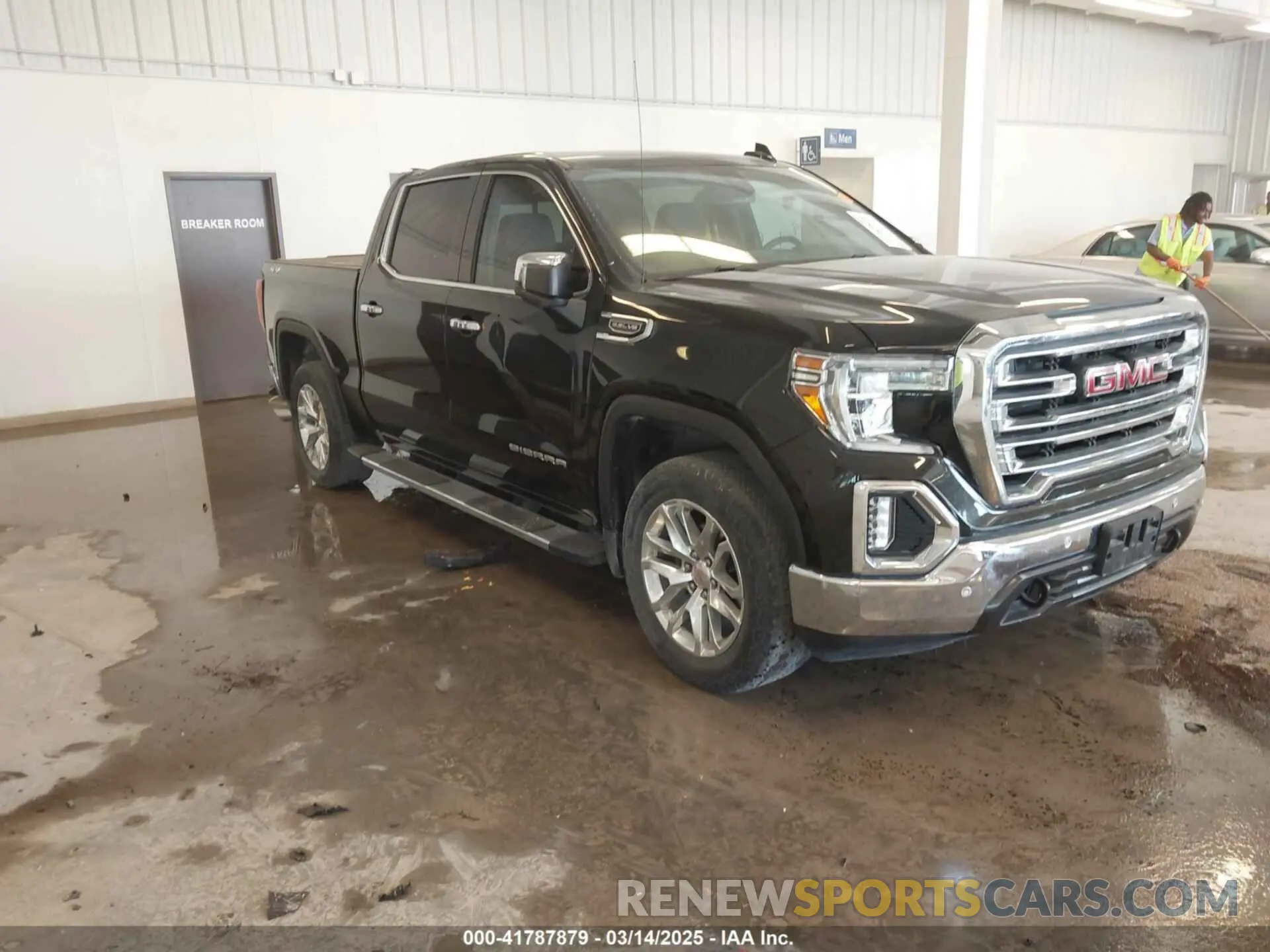 1 Photograph of a damaged car 3GTU9DED1KG137280 GMC SIERRA 1500 2019