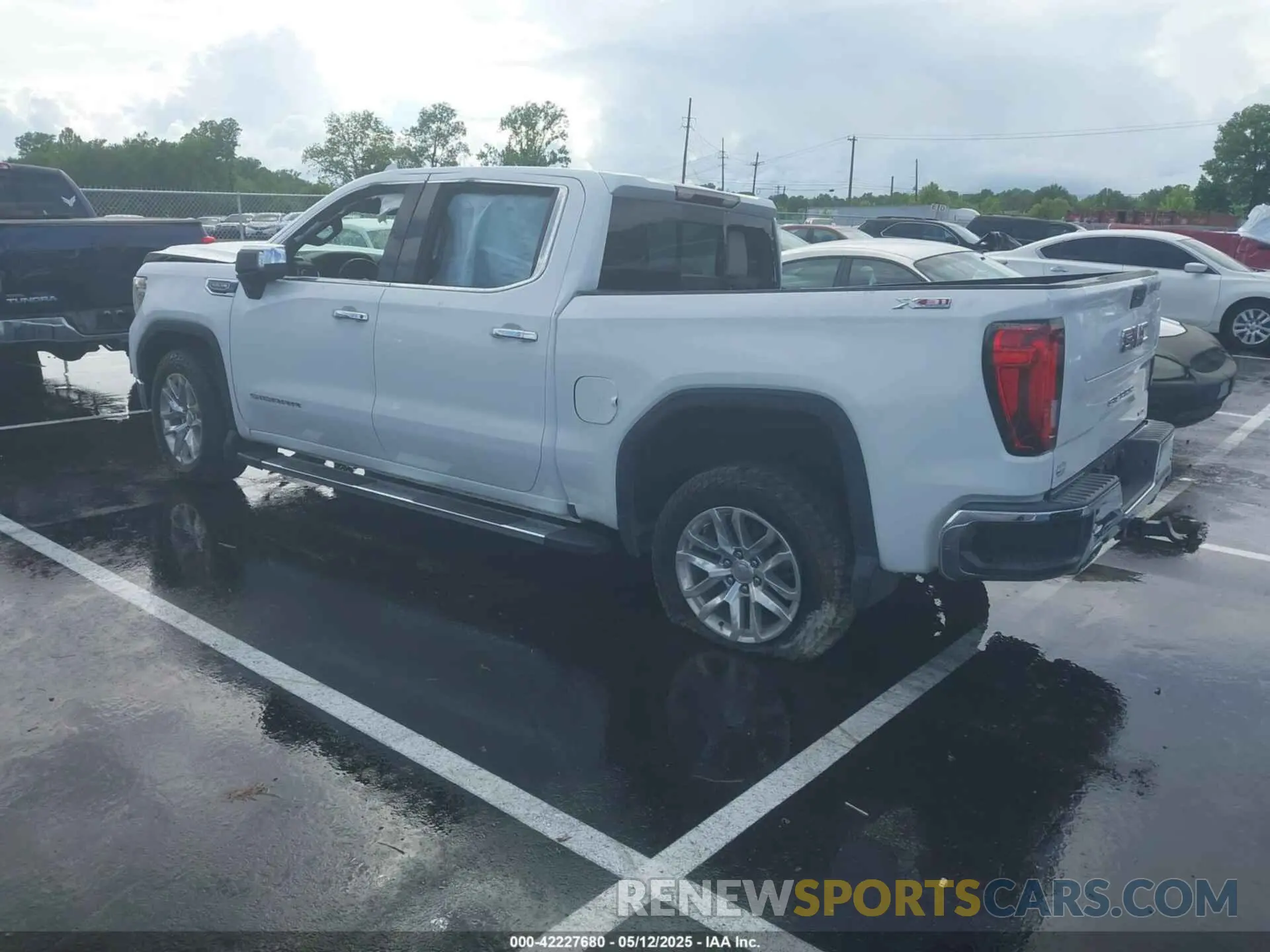 3 Photograph of a damaged car 3GTU9DED3KG195956 GMC SIERRA 1500 2019
