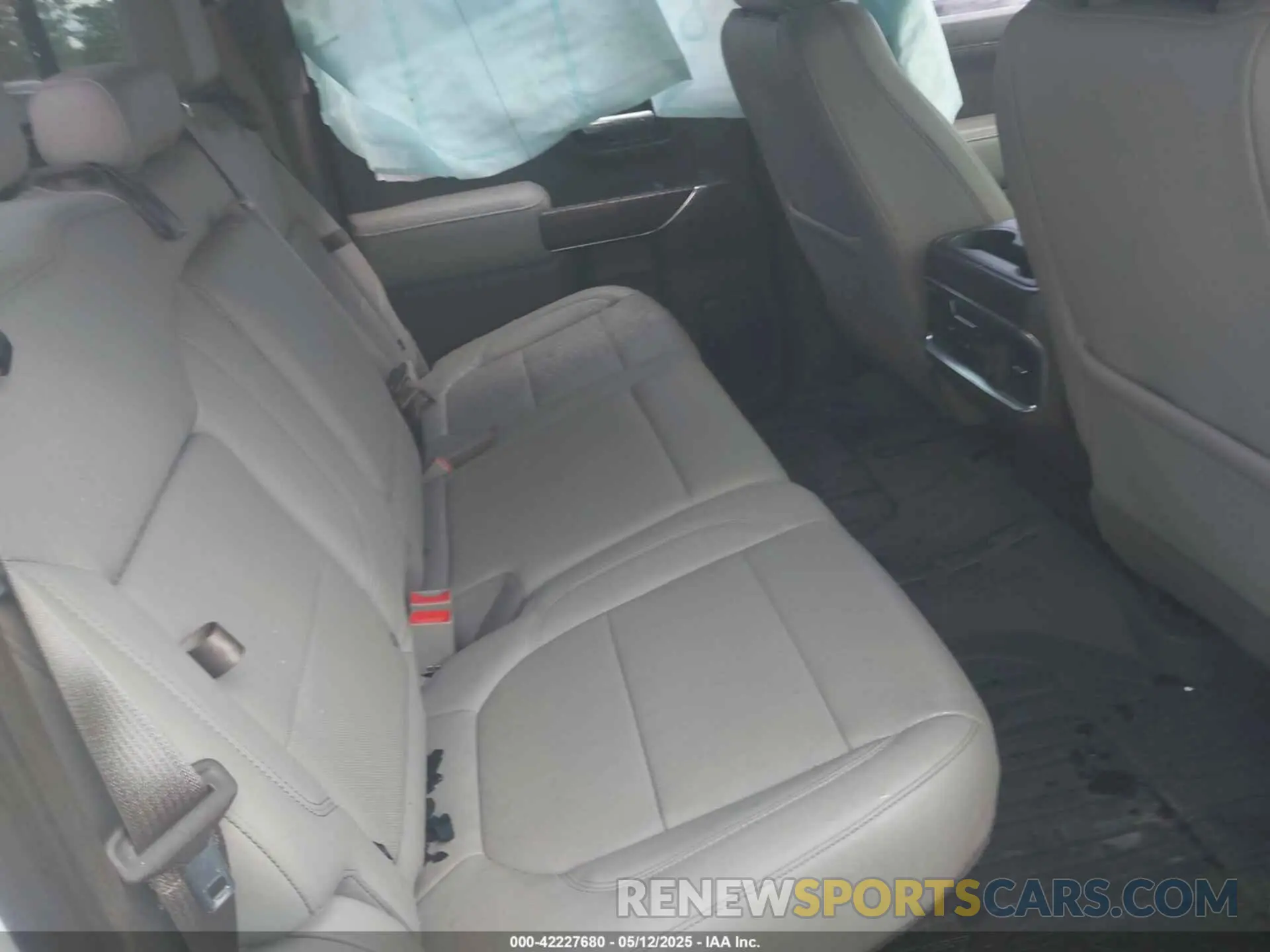 8 Photograph of a damaged car 3GTU9DED3KG195956 GMC SIERRA 1500 2019