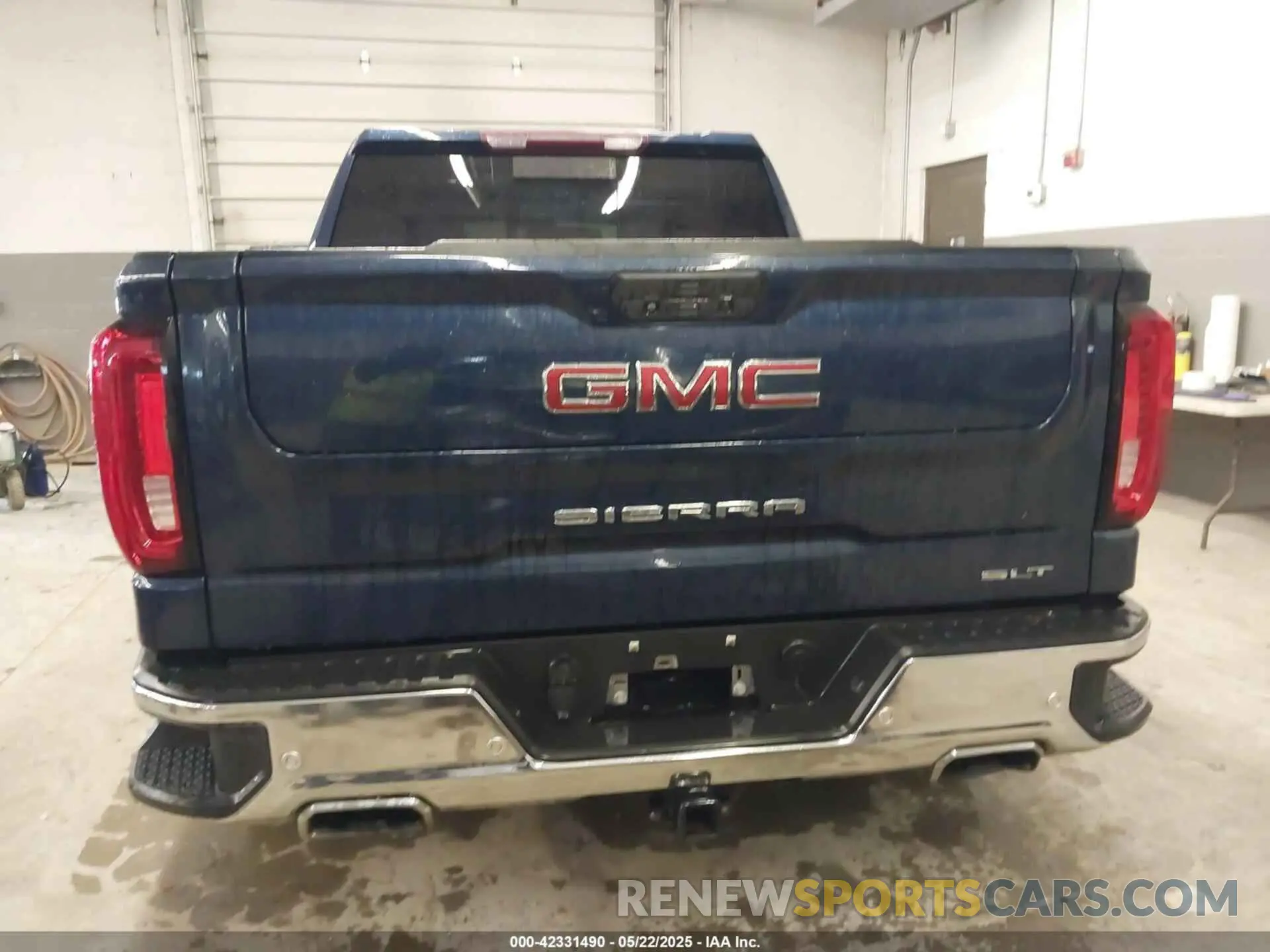 16 Photograph of a damaged car 3GTU9DED3KG288704 GMC SIERRA 1500 2019
