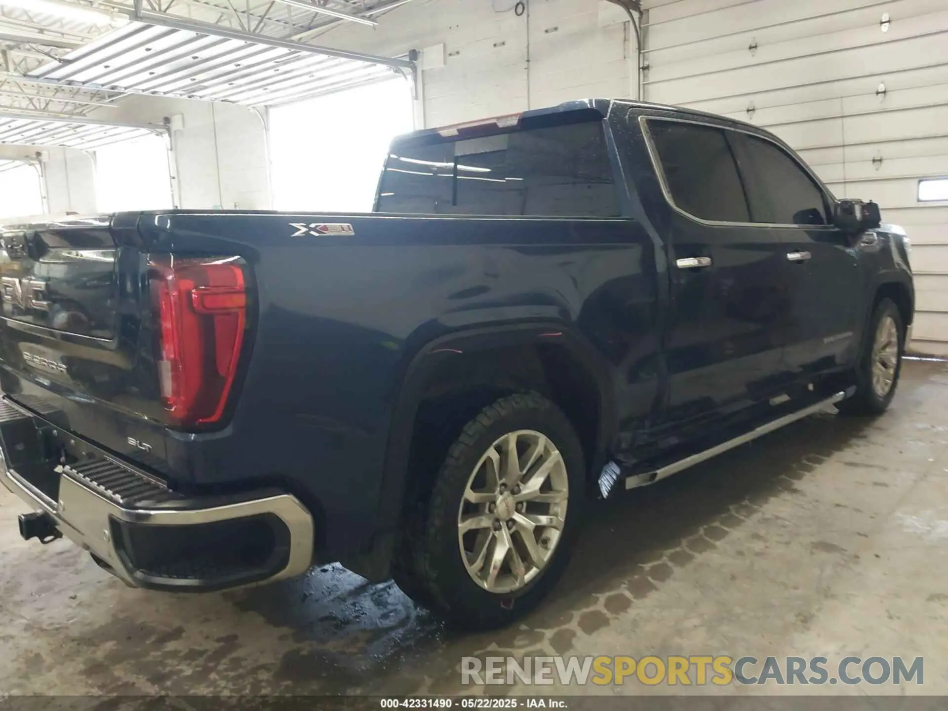 17 Photograph of a damaged car 3GTU9DED3KG288704 GMC SIERRA 1500 2019