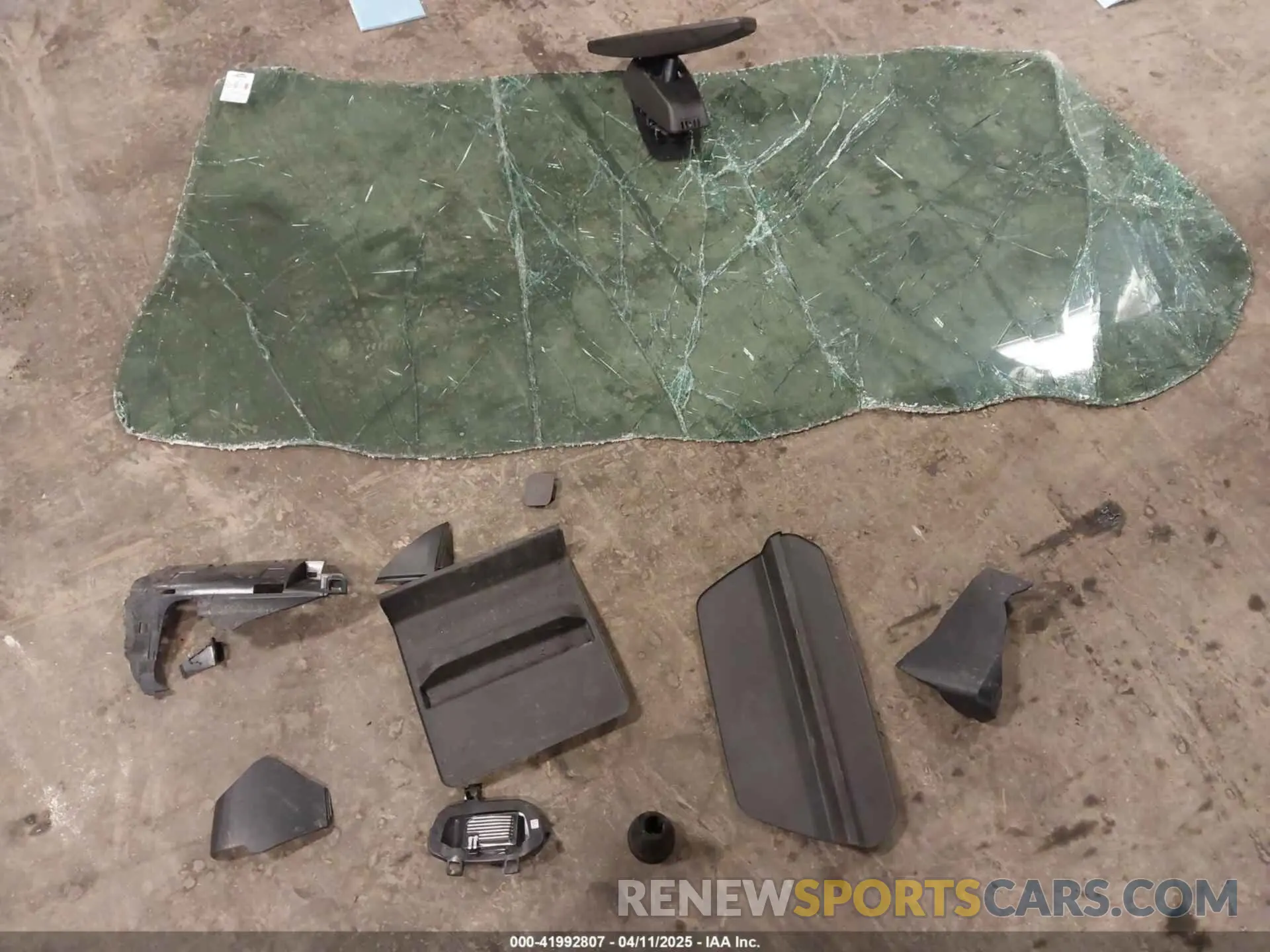 12 Photograph of a damaged car 3GTU9DED4KG132221 GMC SIERRA 1500 2019