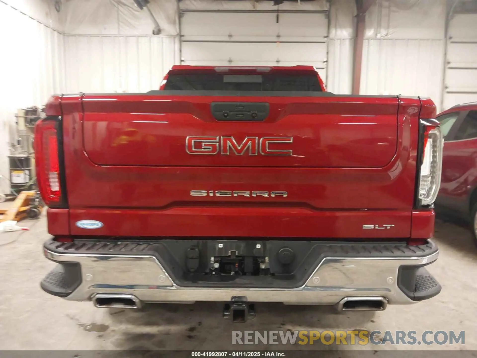 17 Photograph of a damaged car 3GTU9DED4KG132221 GMC SIERRA 1500 2019