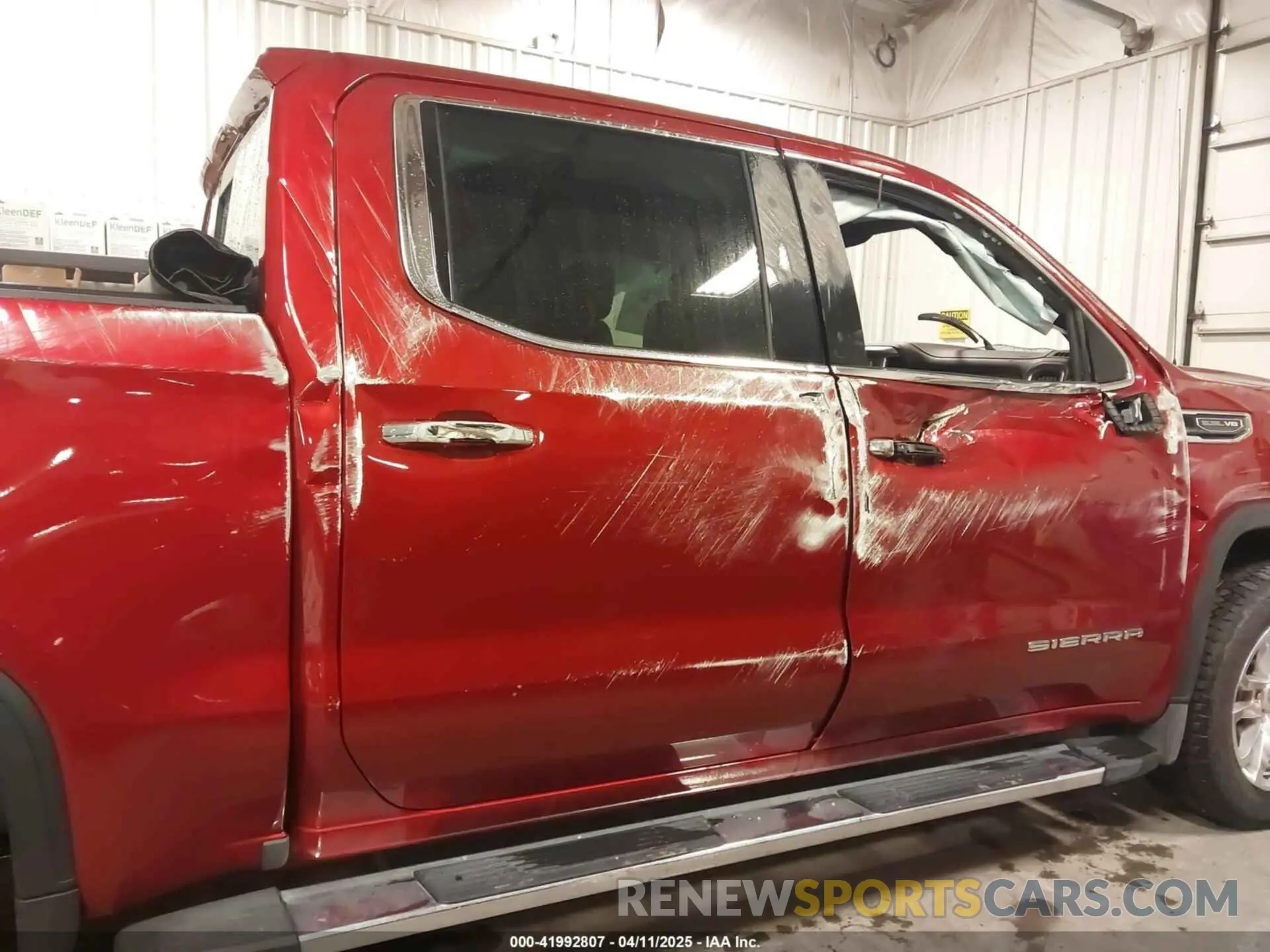 19 Photograph of a damaged car 3GTU9DED4KG132221 GMC SIERRA 1500 2019