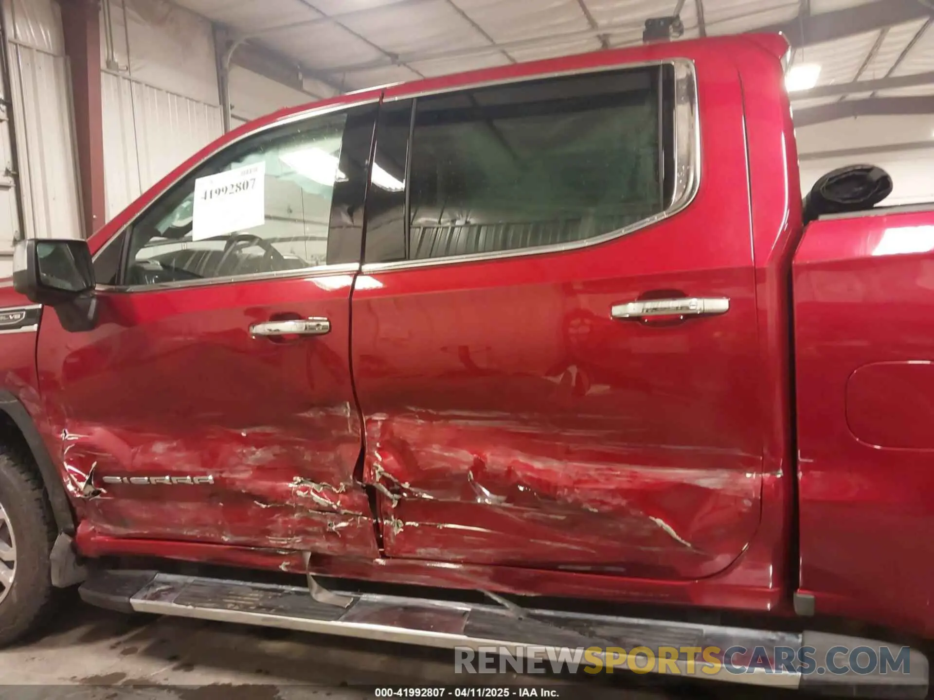 21 Photograph of a damaged car 3GTU9DED4KG132221 GMC SIERRA 1500 2019