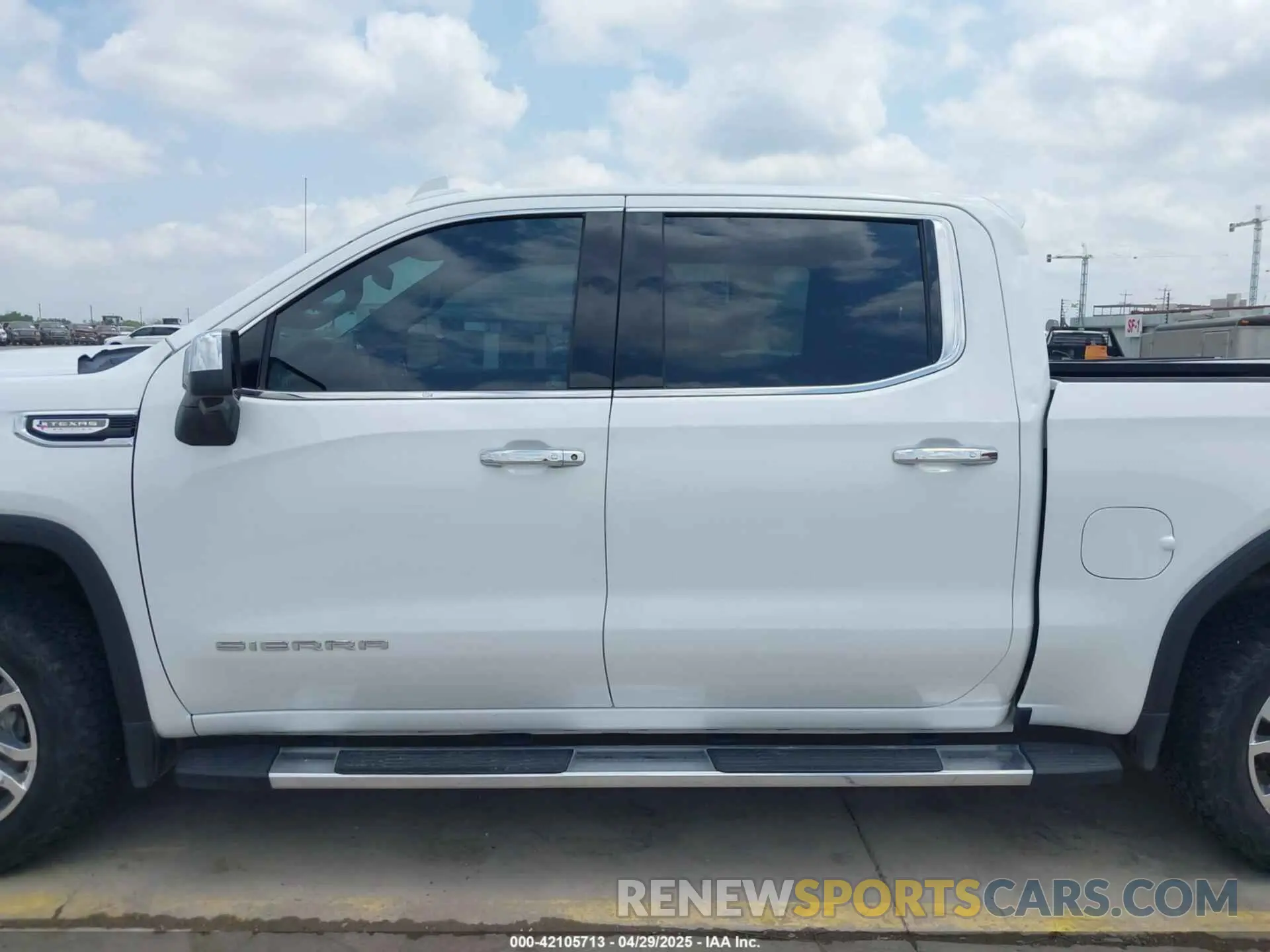 14 Photograph of a damaged car 3GTU9DED4KG197425 GMC SIERRA 1500 2019