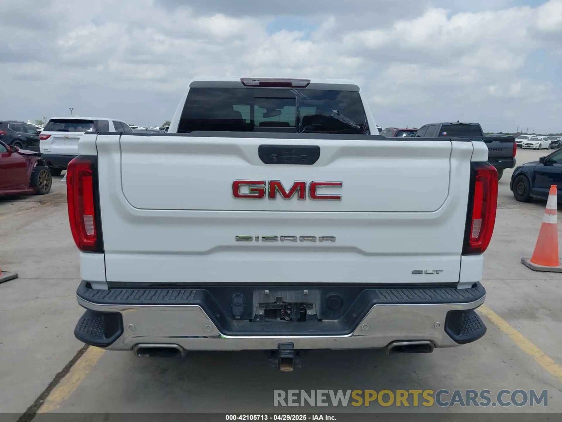 16 Photograph of a damaged car 3GTU9DED4KG197425 GMC SIERRA 1500 2019