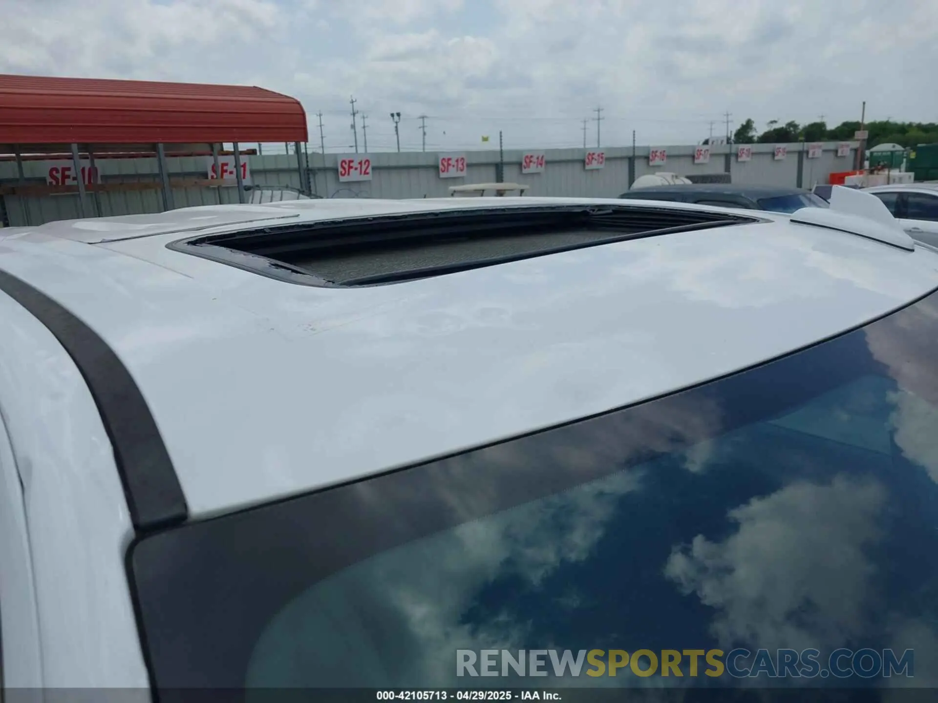 17 Photograph of a damaged car 3GTU9DED4KG197425 GMC SIERRA 1500 2019