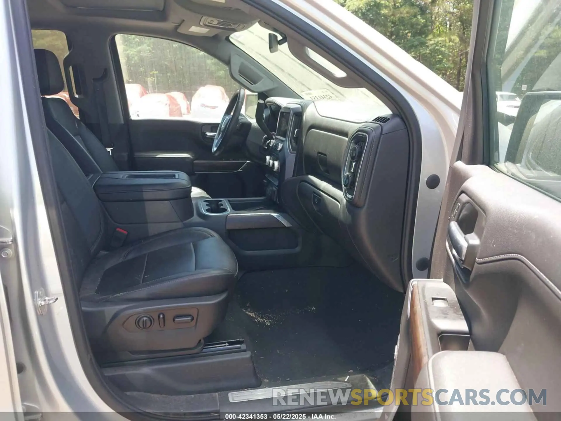 5 Photograph of a damaged car 3GTU9DED4KG203496 GMC SIERRA 1500 2019