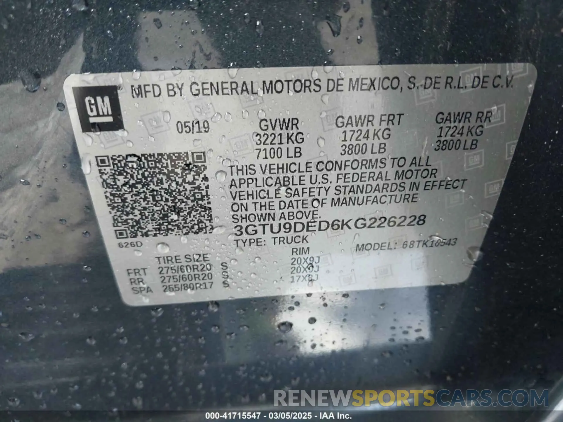 9 Photograph of a damaged car 3GTU9DED6KG226228 GMC SIERRA 1500 2019
