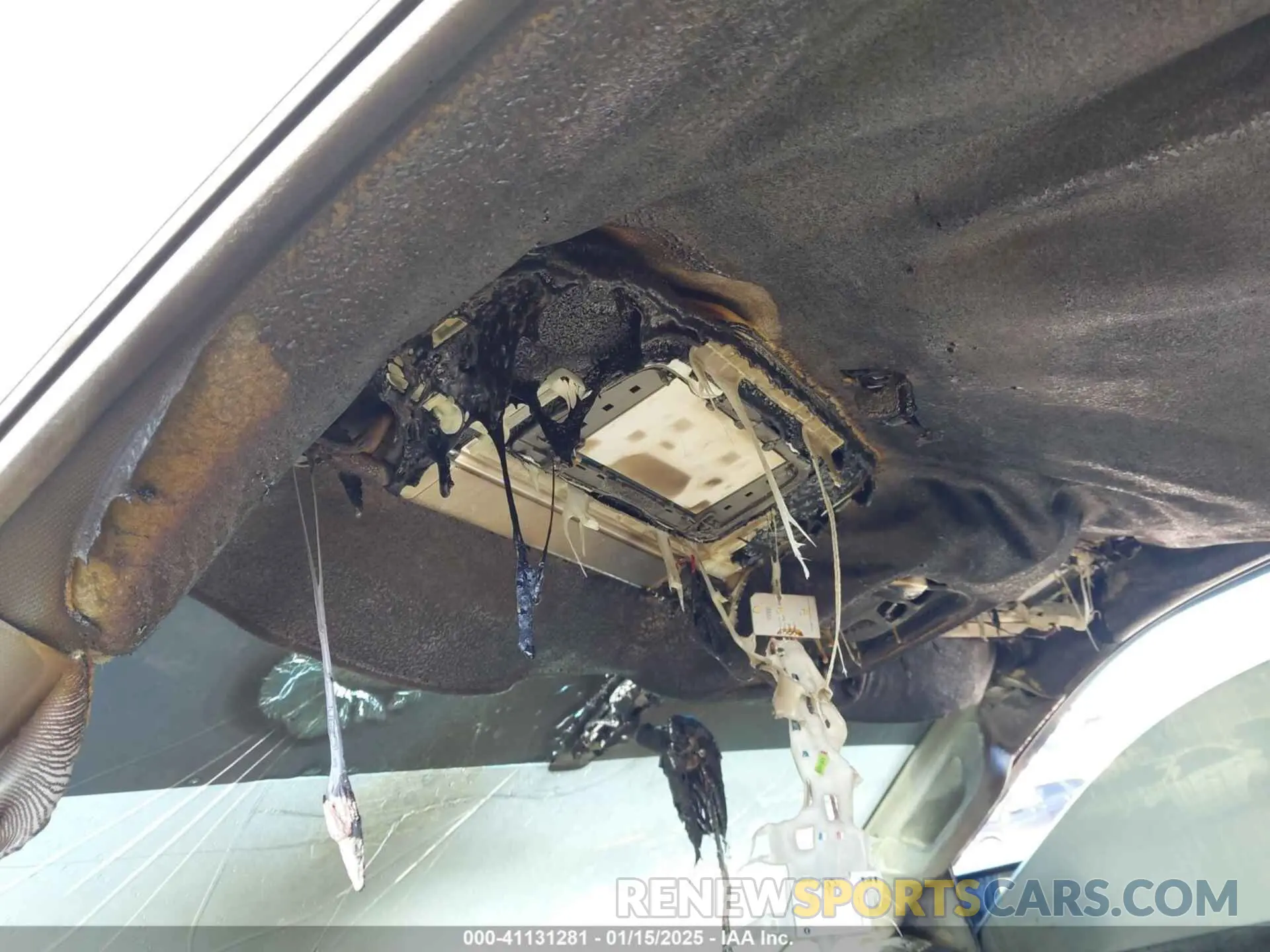12 Photograph of a damaged car 3GTU9DEDXKG273682 GMC SIERRA 1500 2019