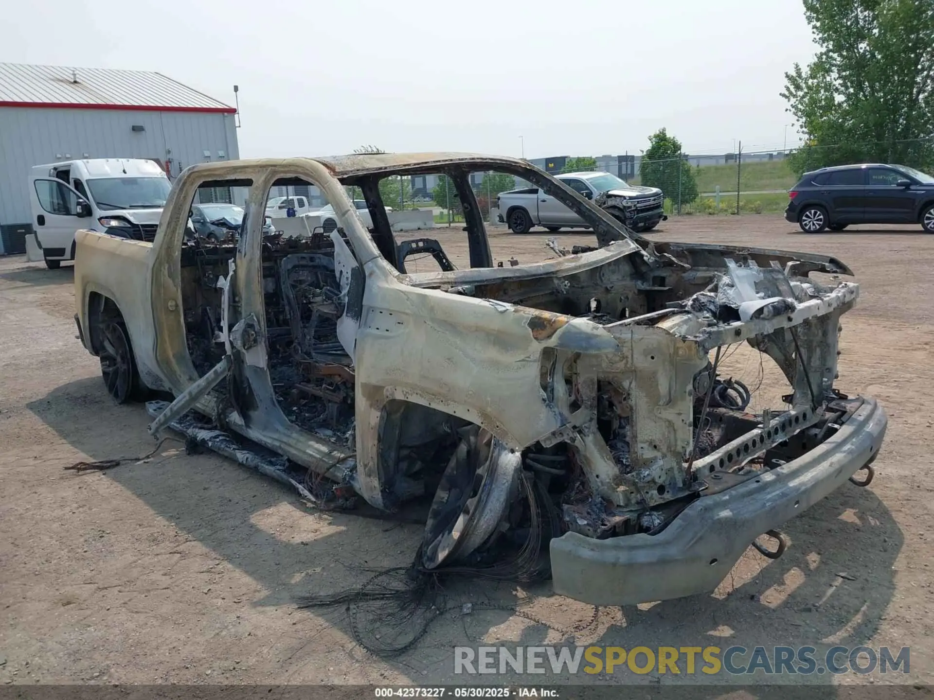 1 Photograph of a damaged car 3GTU9FEL7KG139621 GMC SIERRA 1500 2019