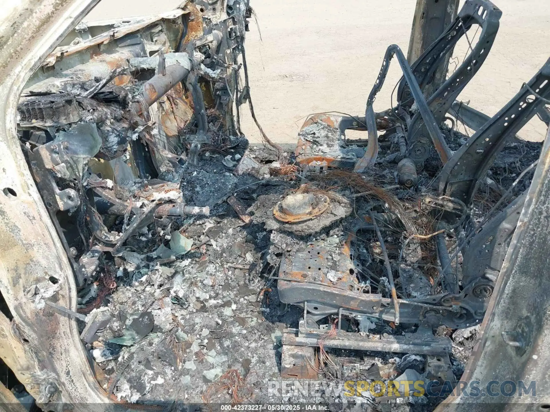 5 Photograph of a damaged car 3GTU9FEL7KG139621 GMC SIERRA 1500 2019