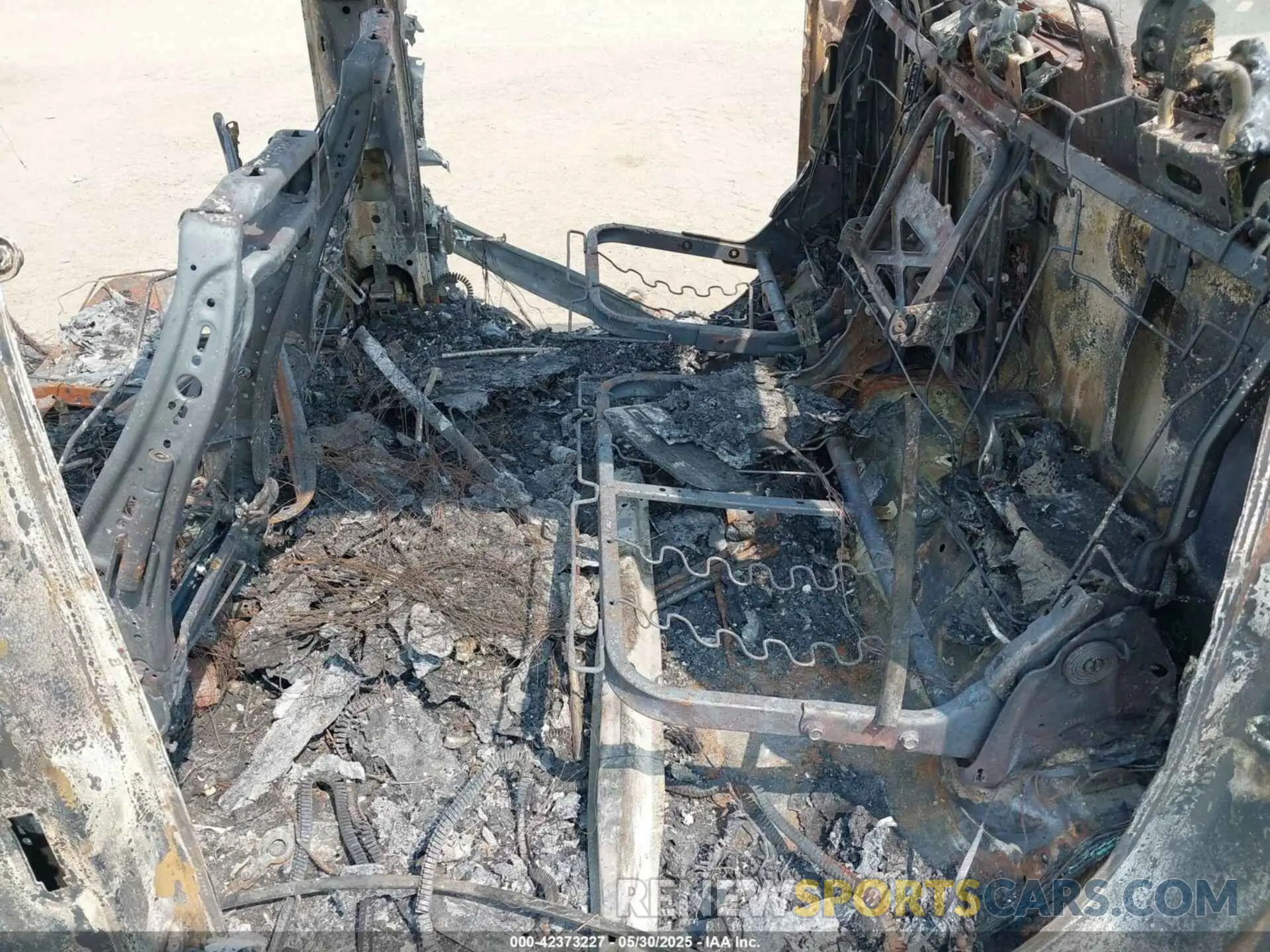8 Photograph of a damaged car 3GTU9FEL7KG139621 GMC SIERRA 1500 2019