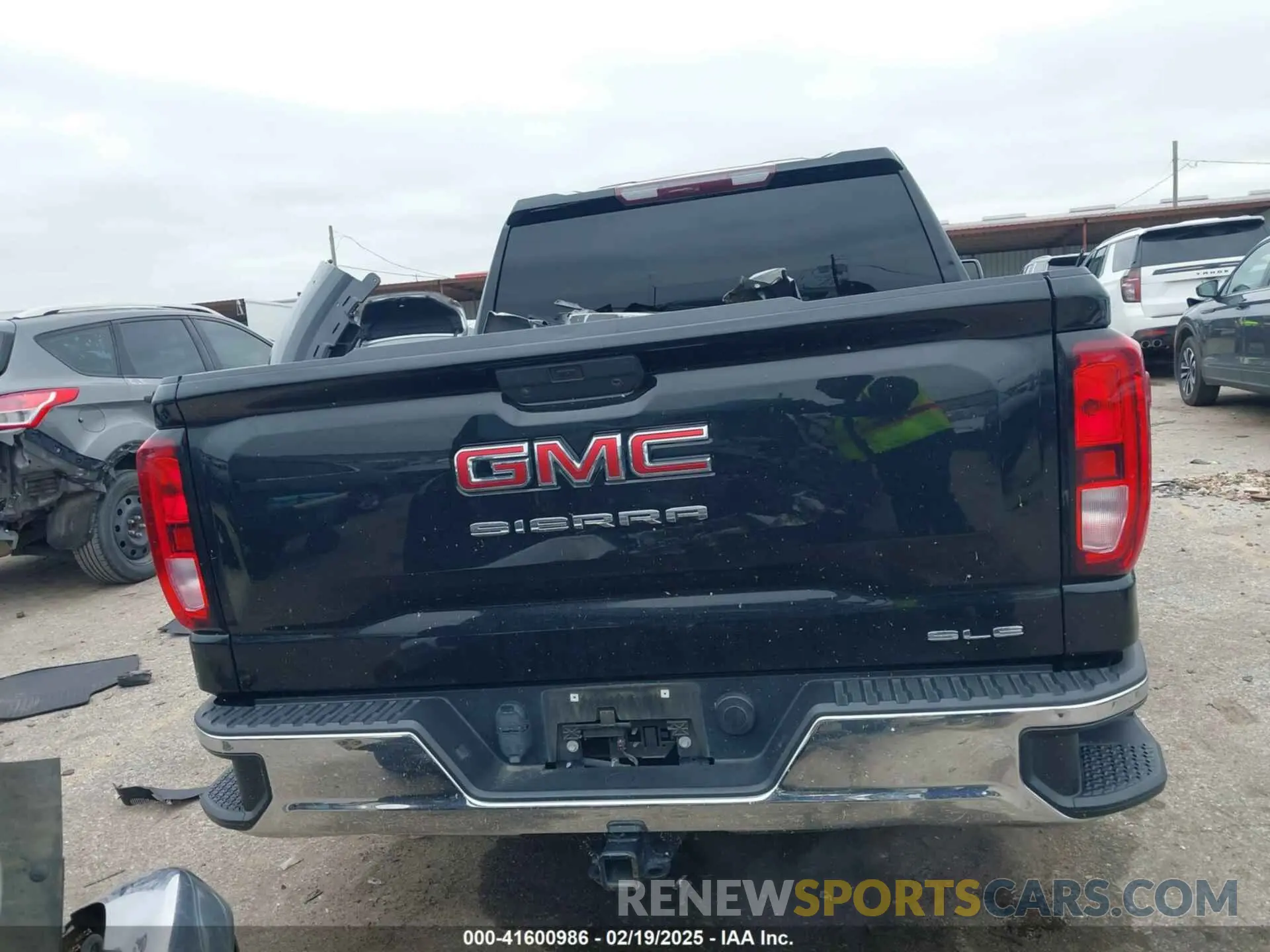 17 Photograph of a damaged car 1GTP8BEDXLZ152530 GMC SIERRA 1500 2020