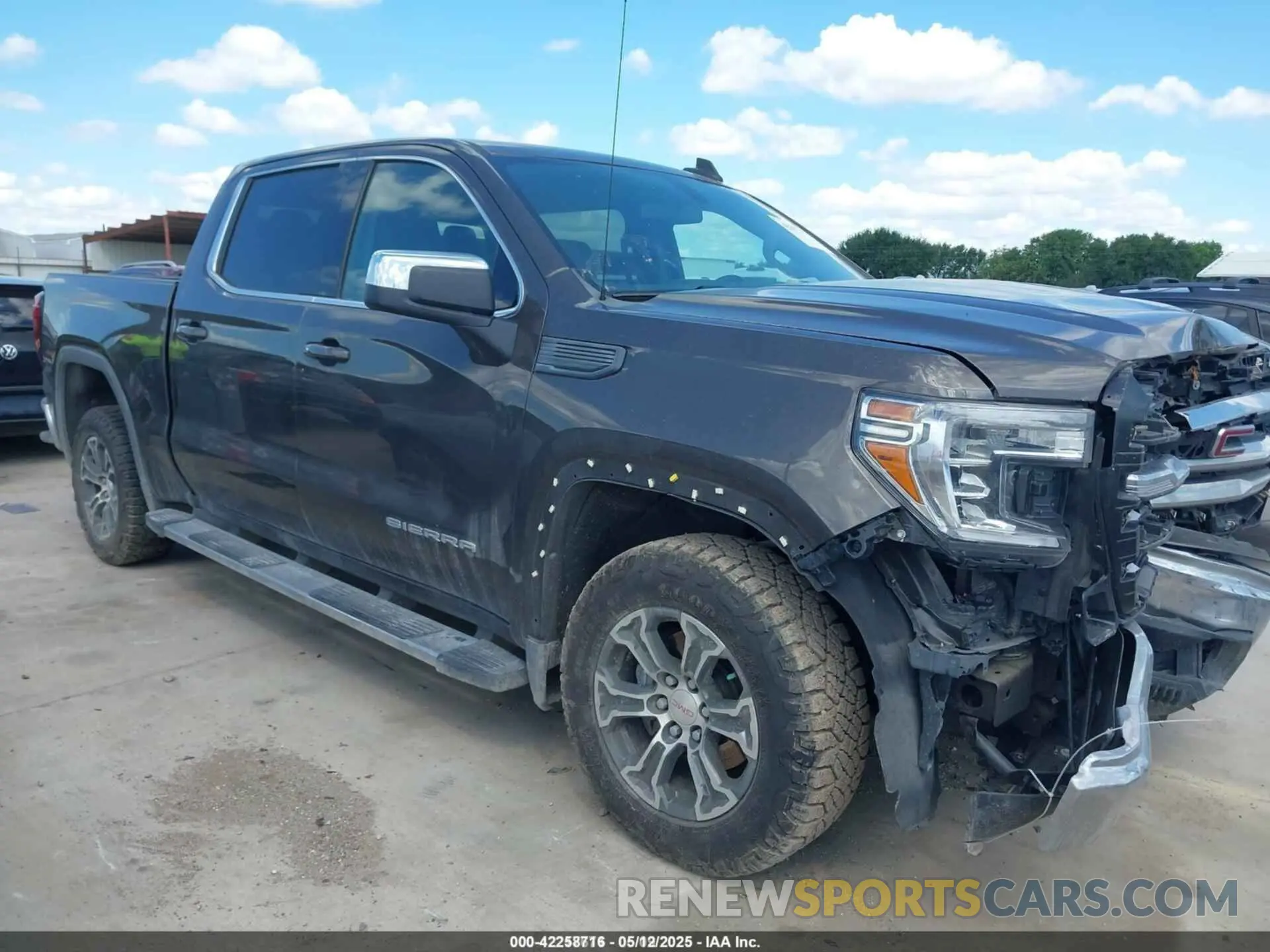 1 Photograph of a damaged car 1GTP8BEK1LZ163771 GMC SIERRA 1500 2020