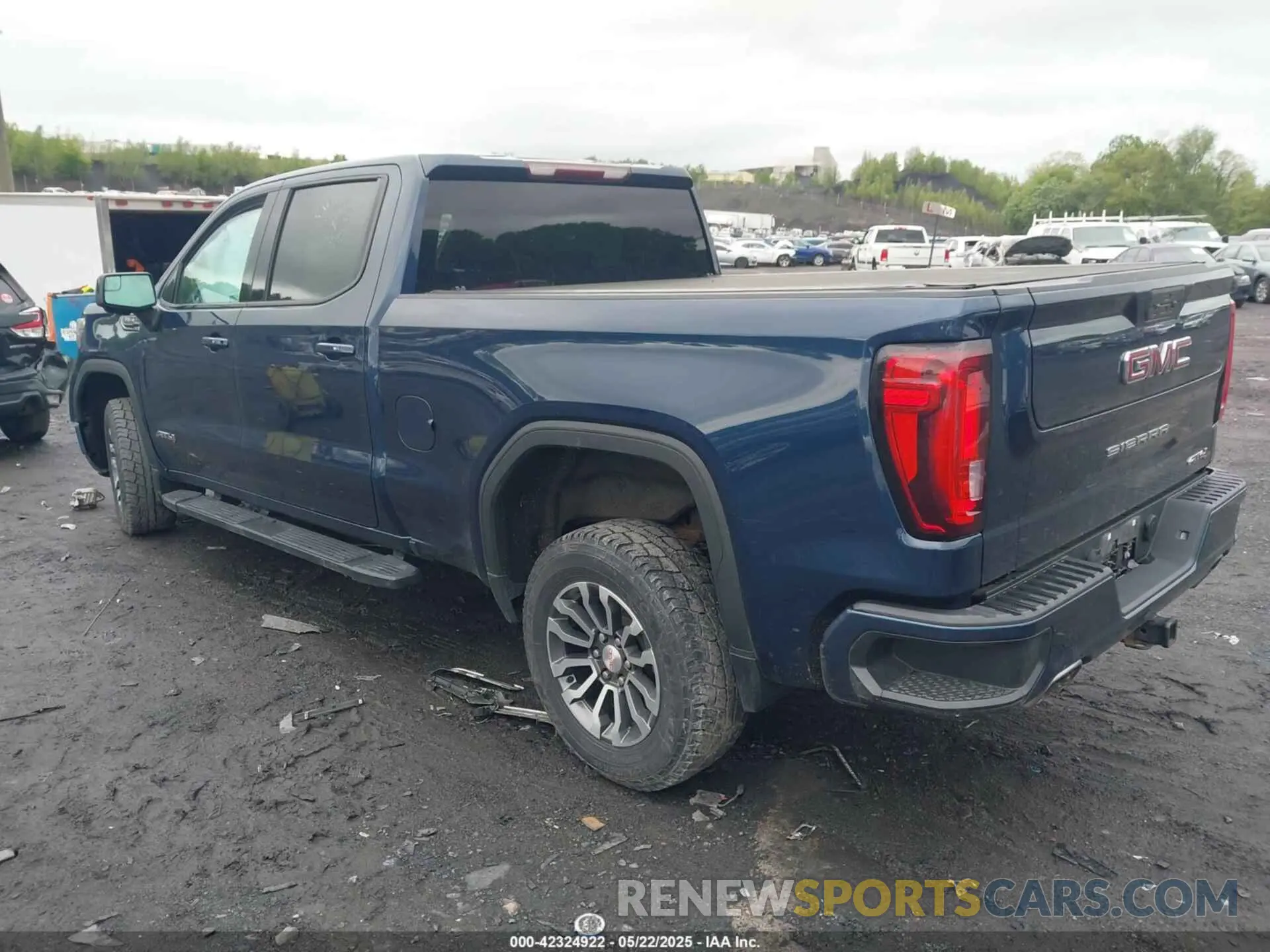3 Photograph of a damaged car 1GTP9EED8LZ239051 GMC SIERRA 1500 2020