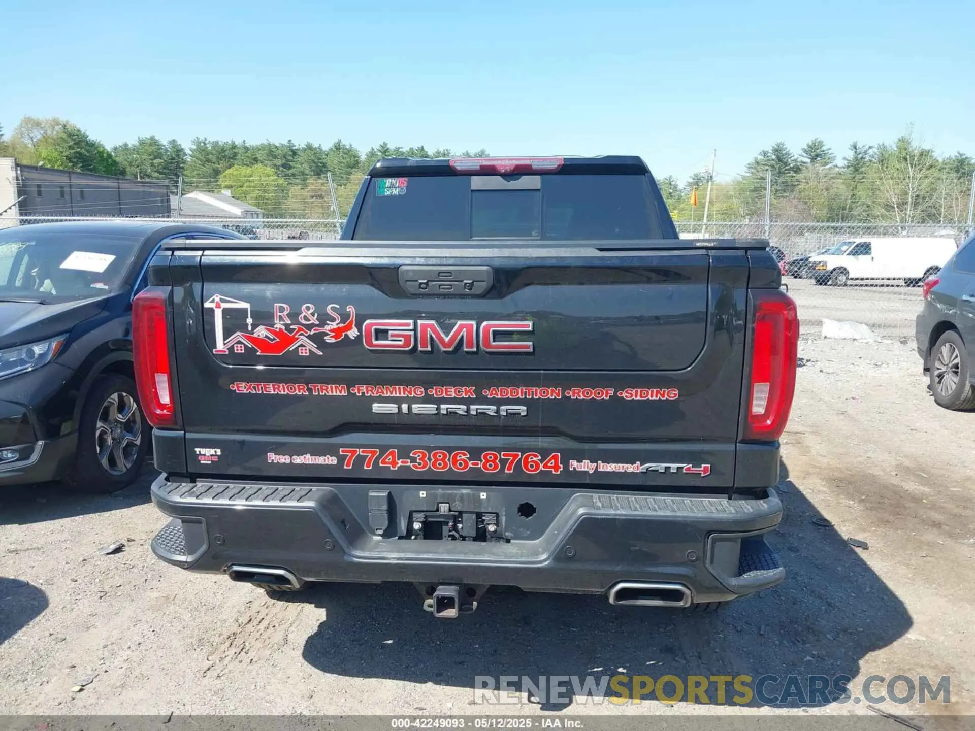 17 Photograph of a damaged car 1GTP9EEL7LZ342159 GMC SIERRA 1500 2020