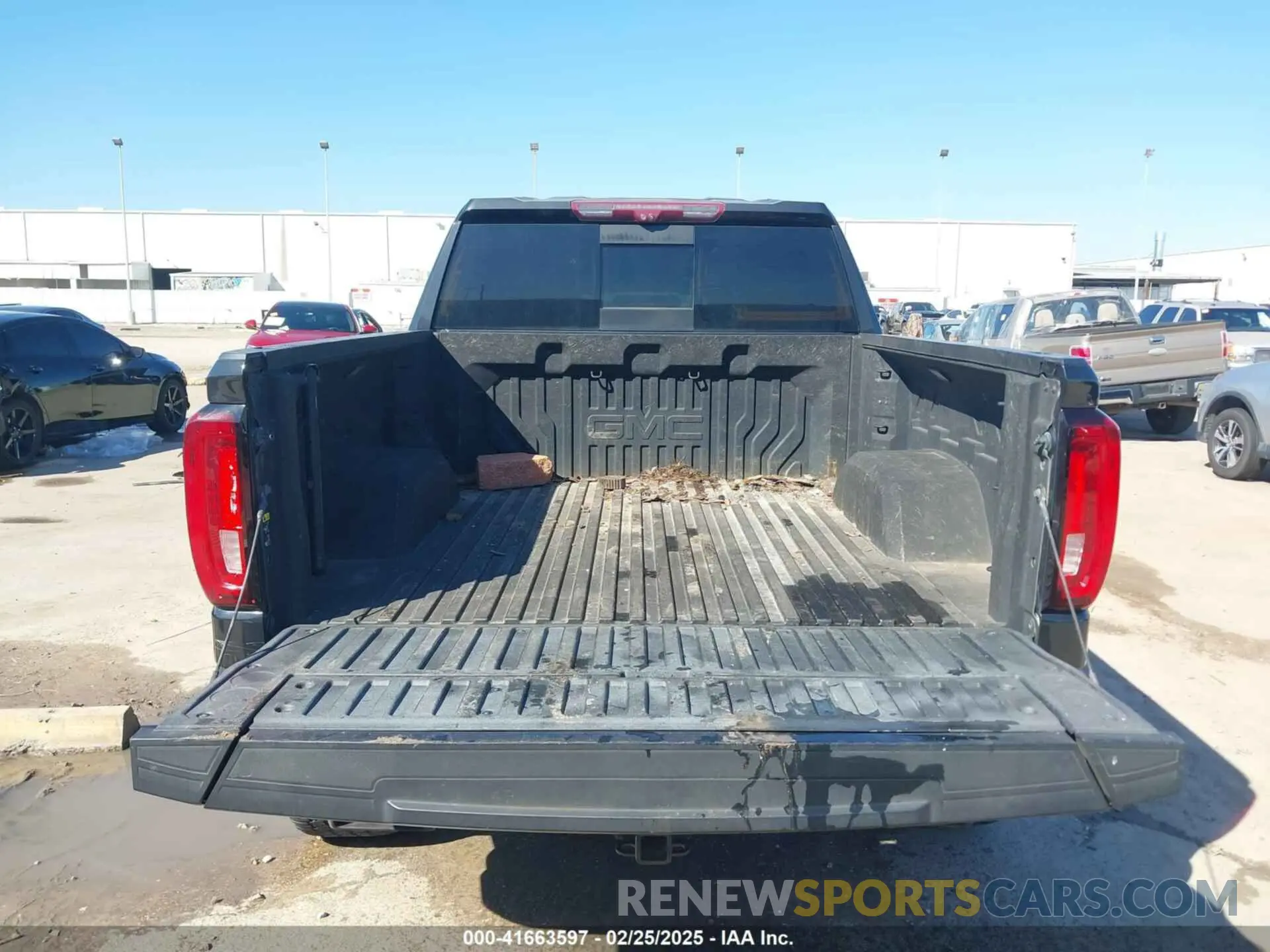 16 Photograph of a damaged car 1GTP9EELXLZ294821 GMC SIERRA 1500 2020