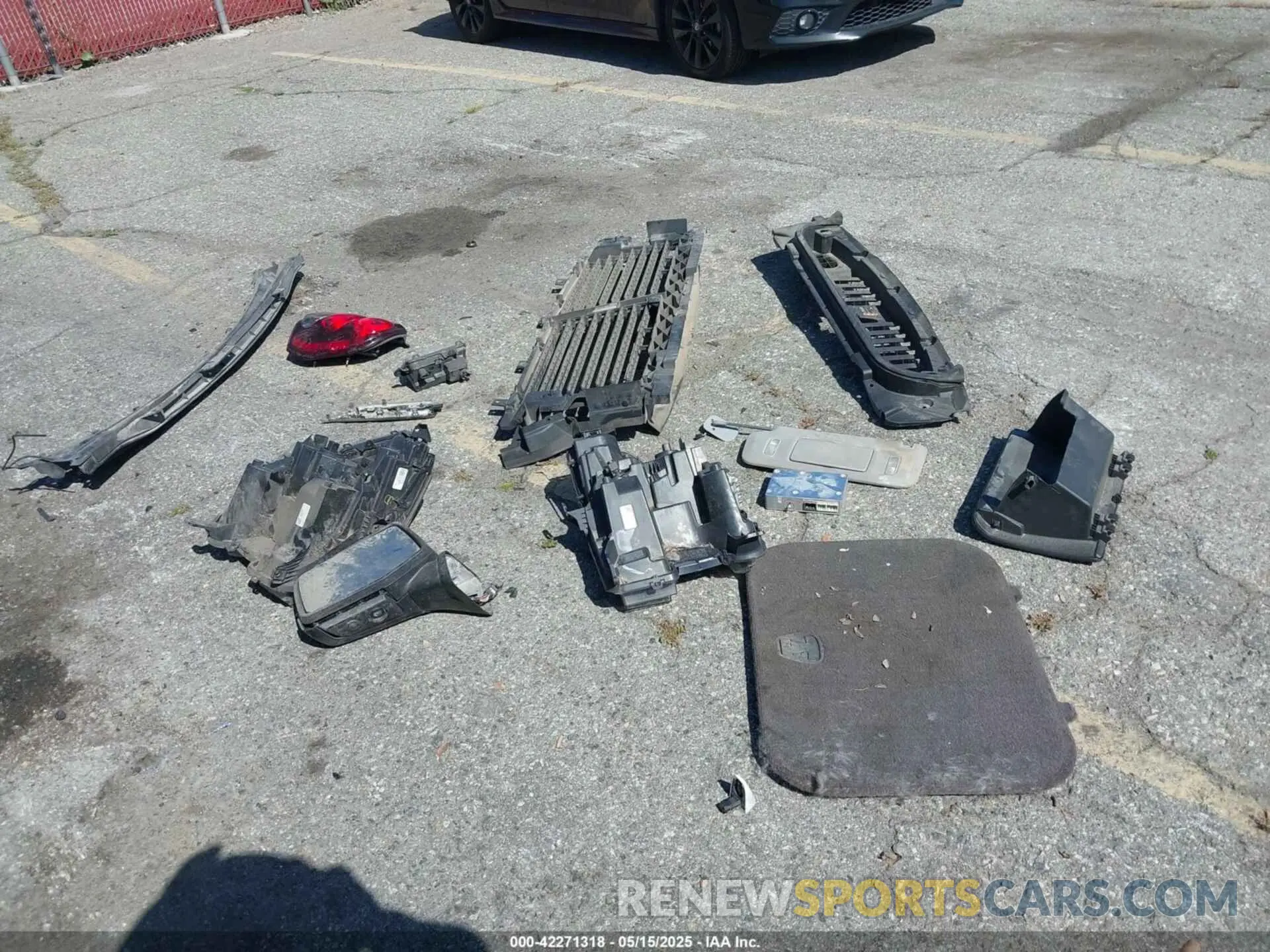 14 Photograph of a damaged car 1GTP9EELXLZ316476 GMC SIERRA 1500 2020