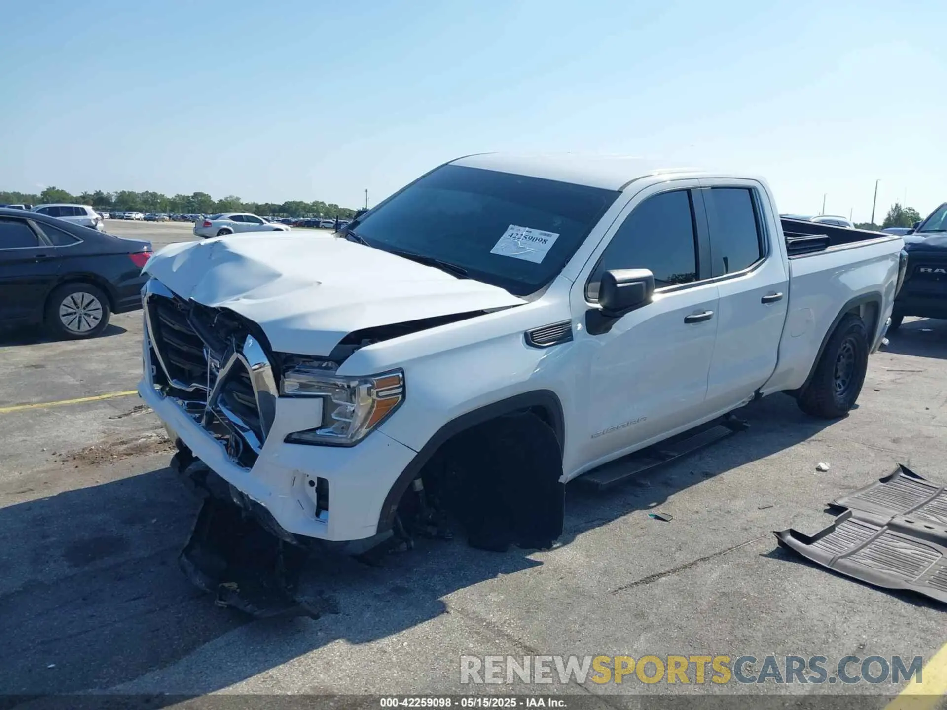 2 Photograph of a damaged car 1GTR8AEHXLZ364124 GMC SIERRA 1500 2020