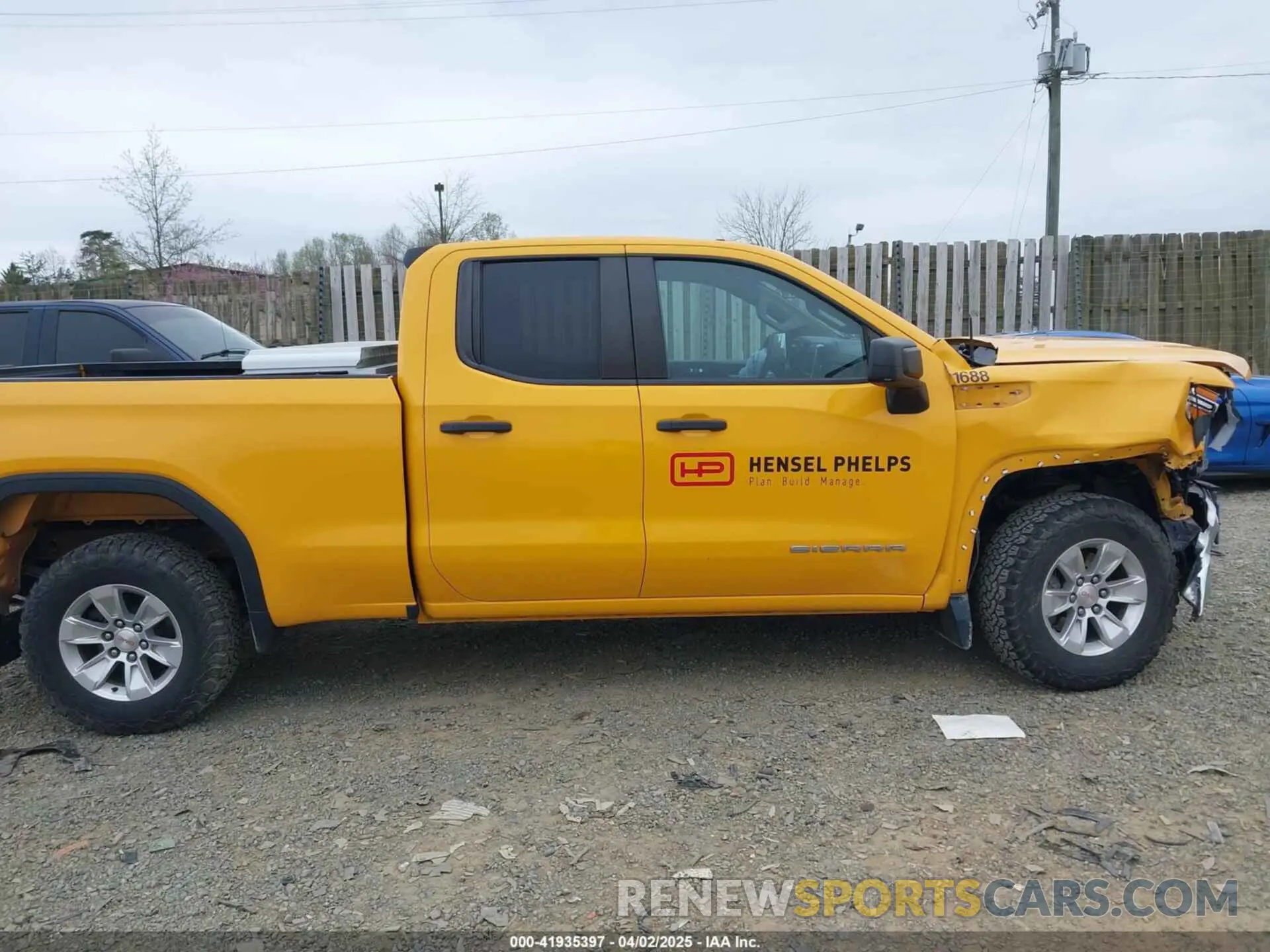 13 Photograph of a damaged car 1GTR8AEK0LZ323352 GMC SIERRA 1500 2020