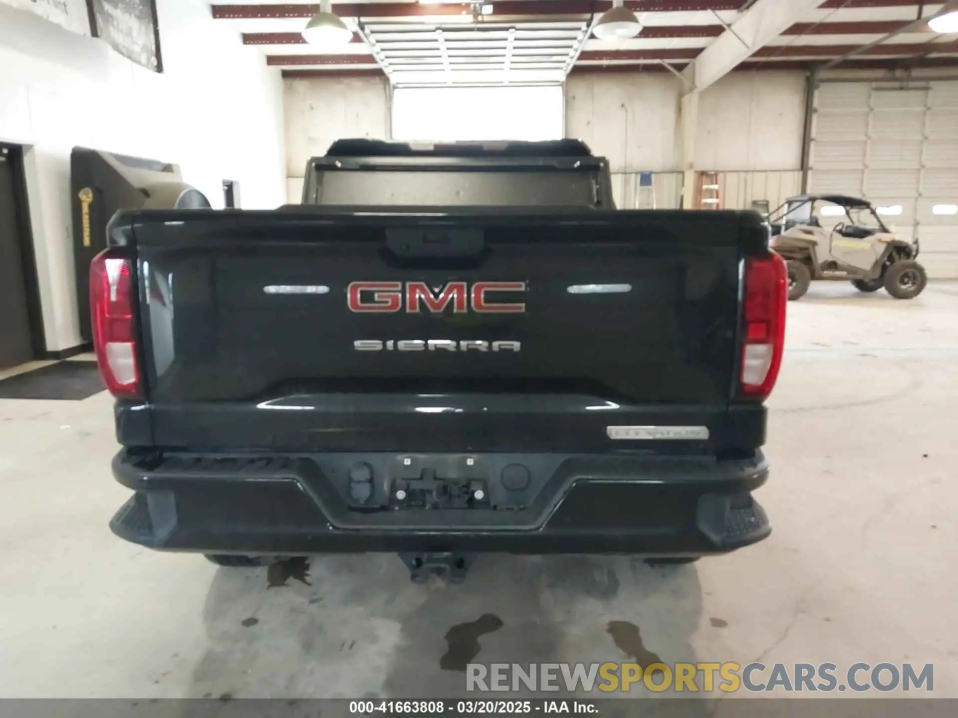 17 Photograph of a damaged car 1GTR8CED1LZ118331 GMC SIERRA 1500 2020