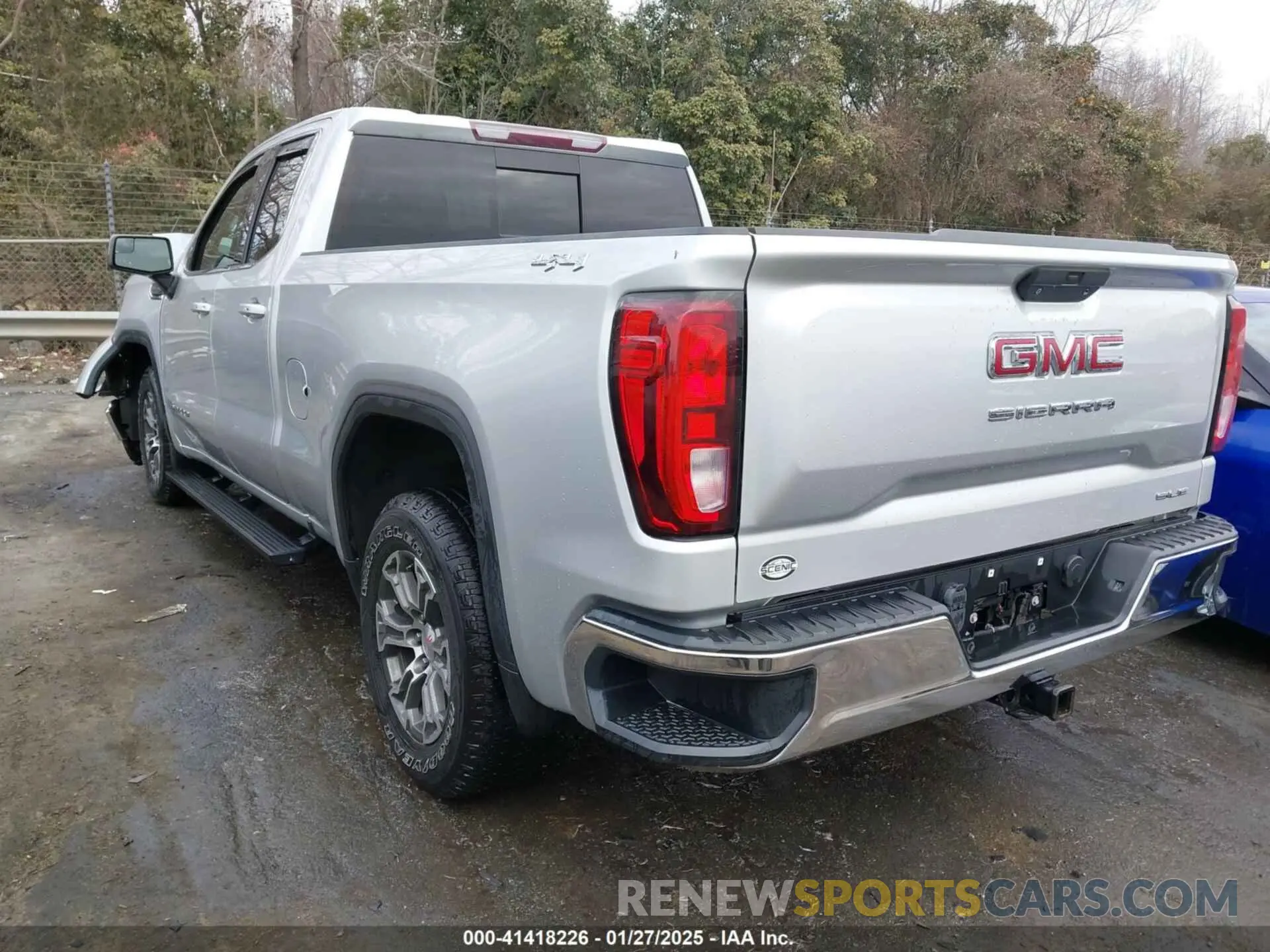 3 Photograph of a damaged car 1GTR9BED3LZ107791 GMC SIERRA 1500 2020