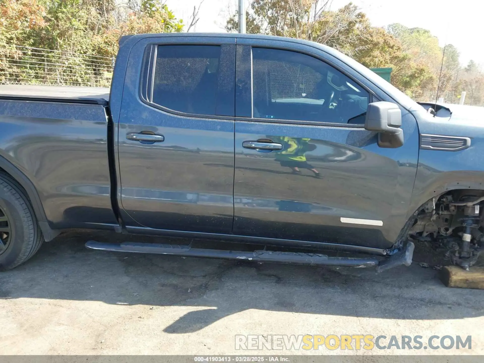 14 Photograph of a damaged car 1GTR9CEK0LZ154197 GMC SIERRA 1500 2020