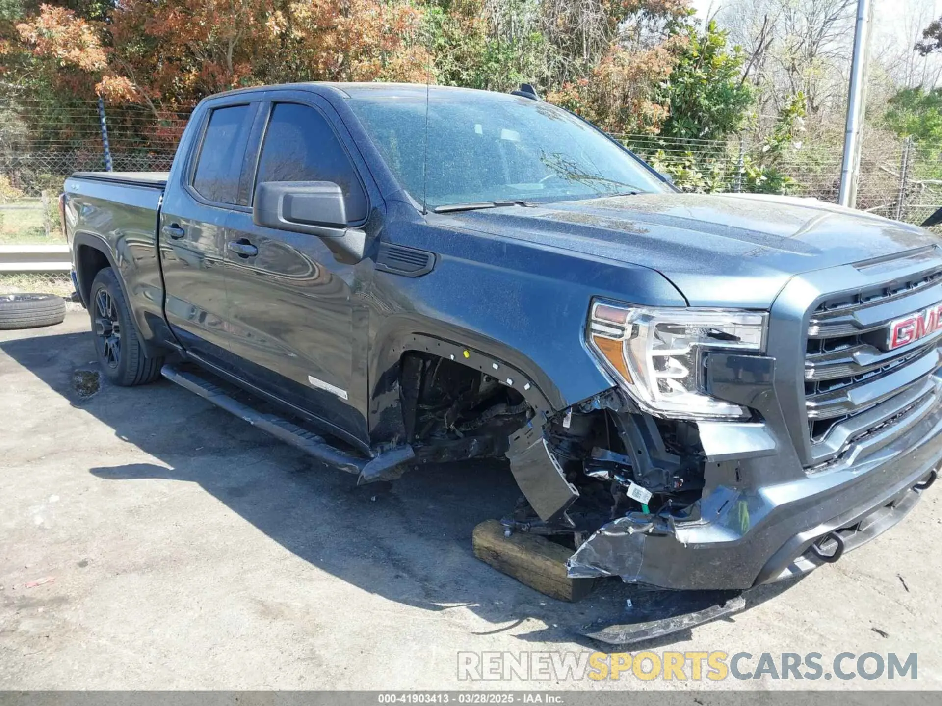 18 Photograph of a damaged car 1GTR9CEK0LZ154197 GMC SIERRA 1500 2020
