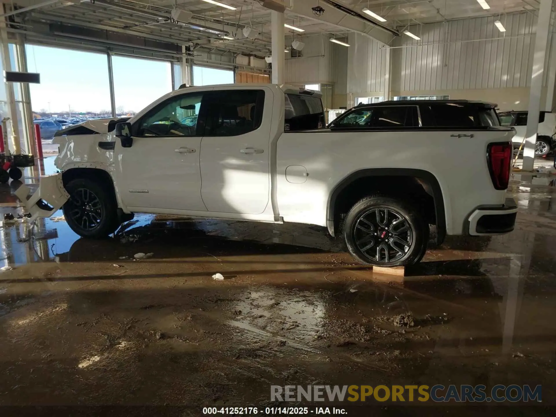 15 Photograph of a damaged car 1GTR9CEK0LZ294900 GMC SIERRA 1500 2020