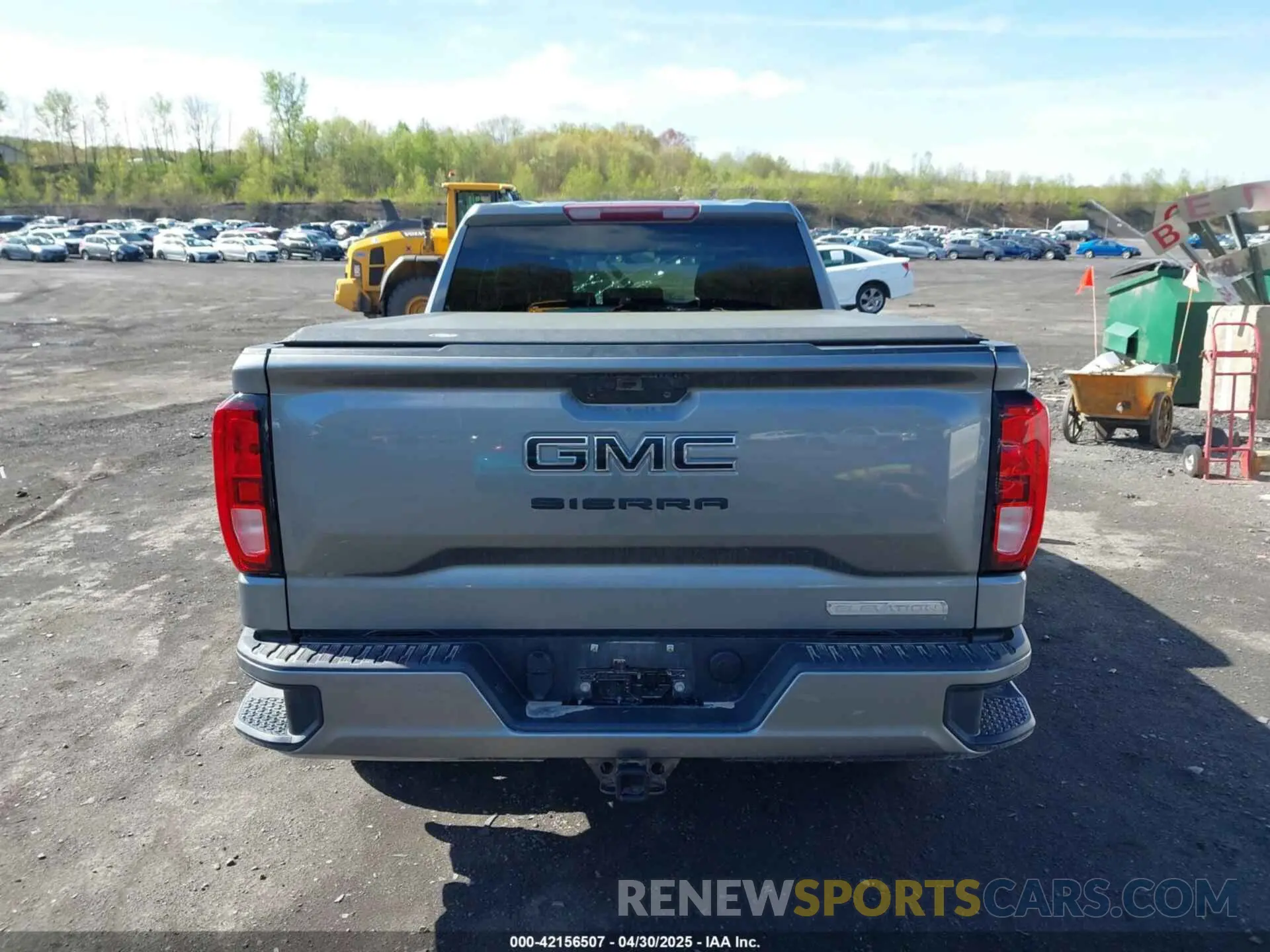 16 Photograph of a damaged car 1GTR9CEK4LZ331883 GMC SIERRA 1500 2020