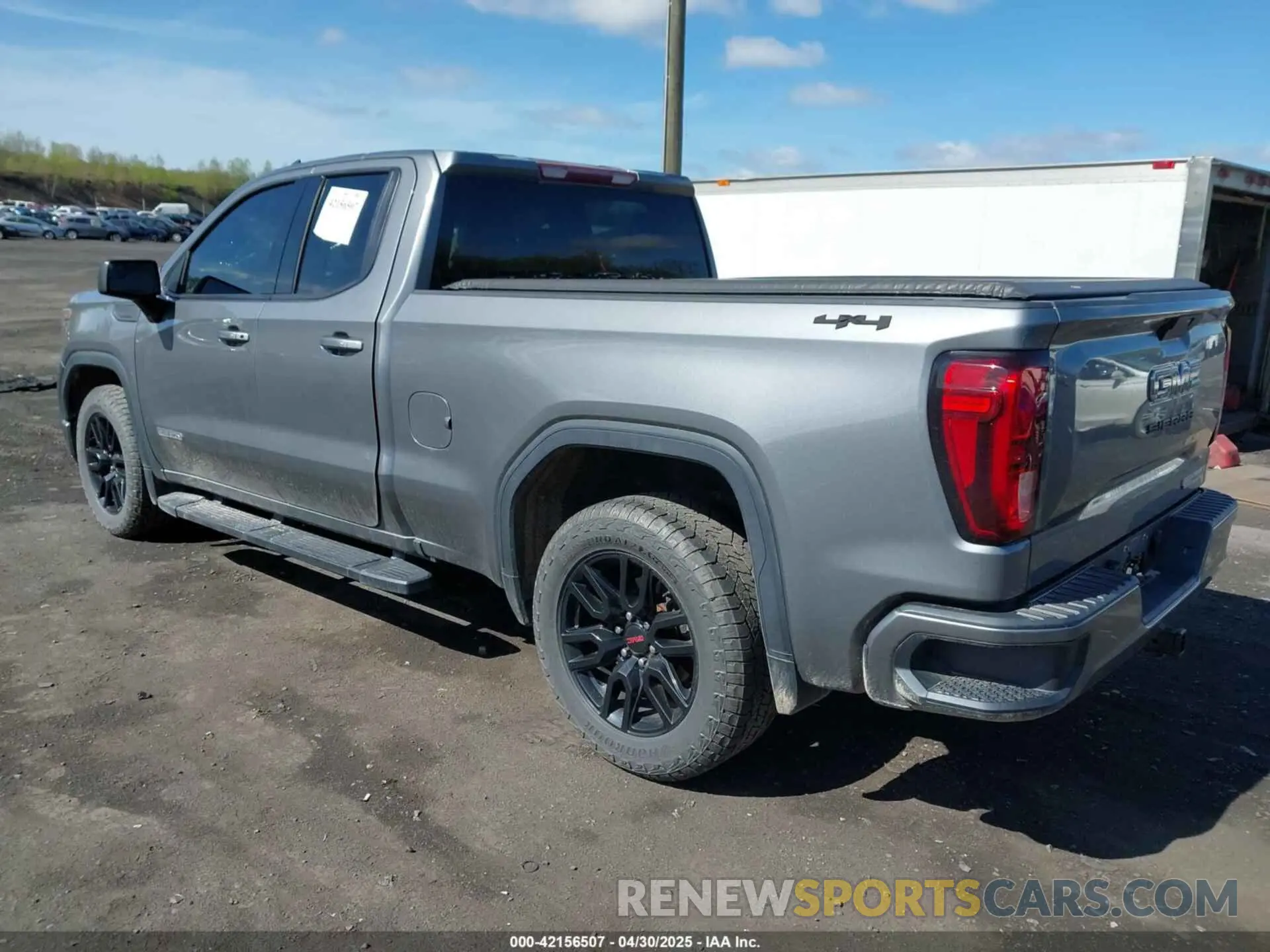 3 Photograph of a damaged car 1GTR9CEK4LZ331883 GMC SIERRA 1500 2020