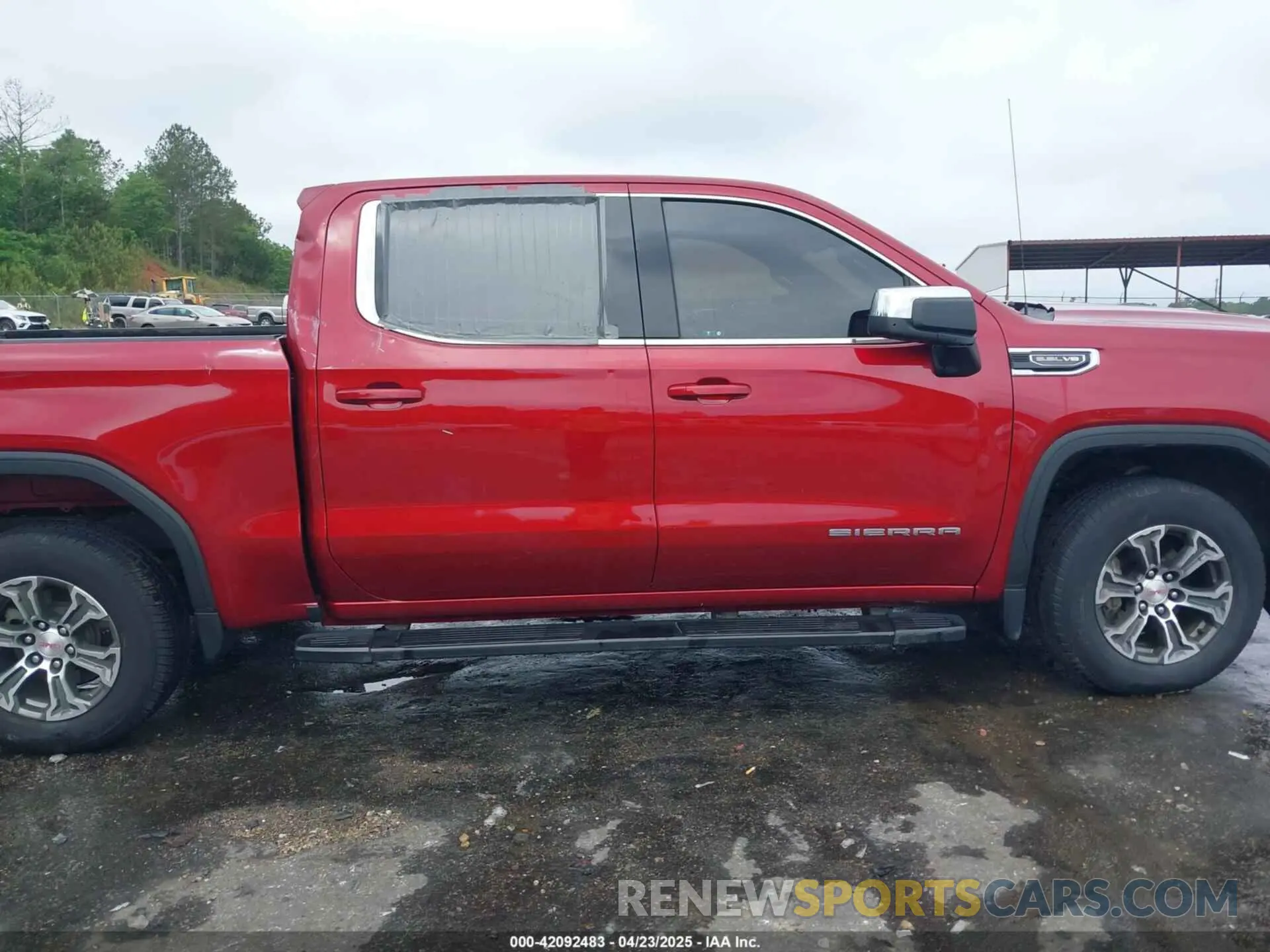 13 Photograph of a damaged car 1GTU9BED0LZ318294 GMC SIERRA 1500 2020