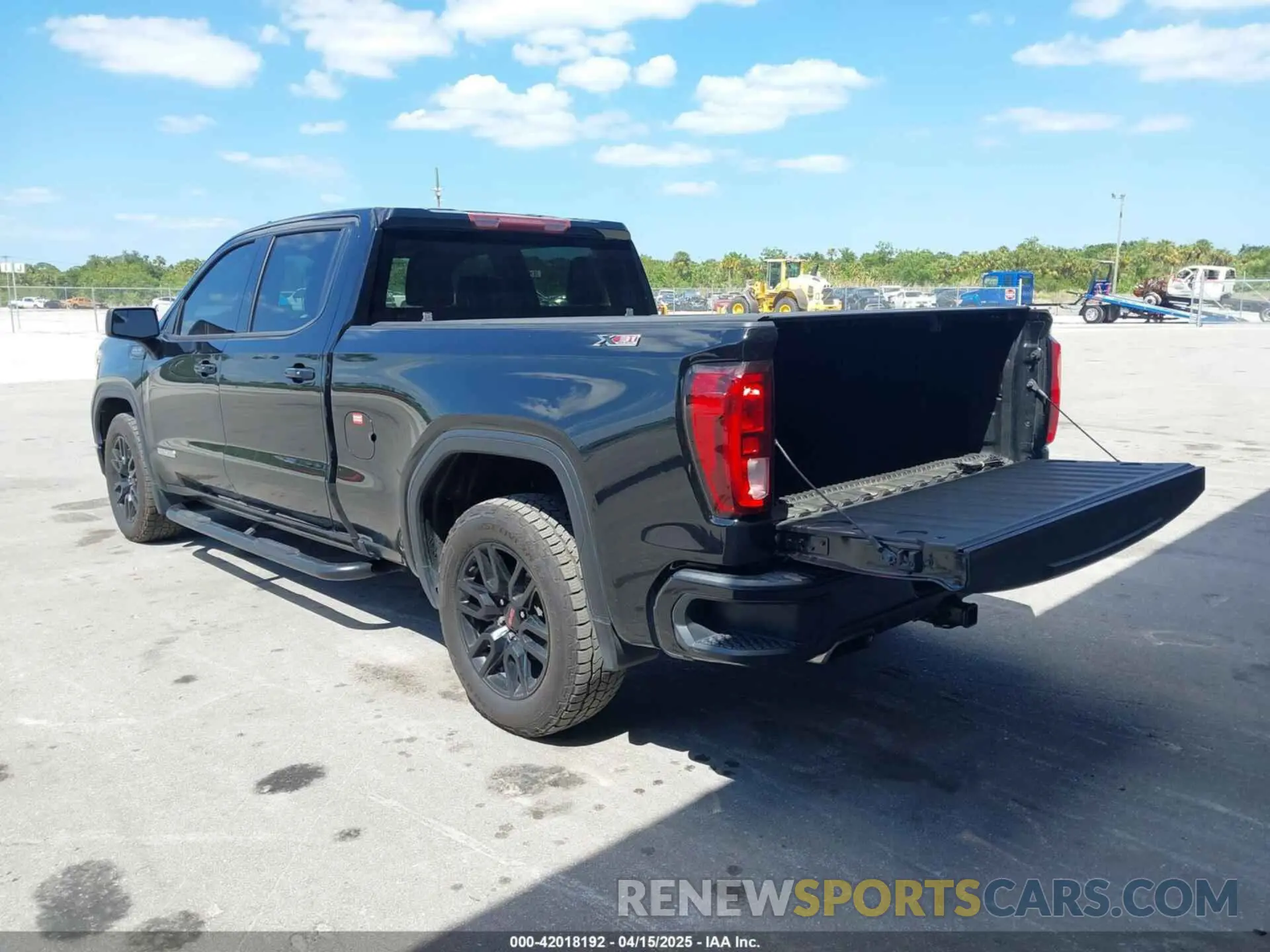 3 Photograph of a damaged car 1GTU9CED5LZ167863 GMC SIERRA 1500 2020