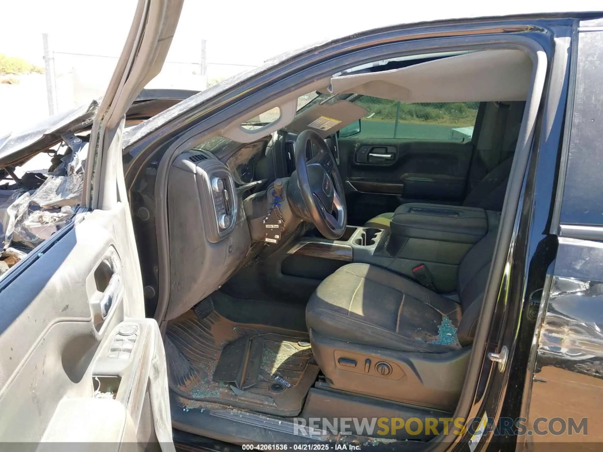 5 Photograph of a damaged car 1GTU9CEDXLZ123776 GMC SIERRA 1500 2020