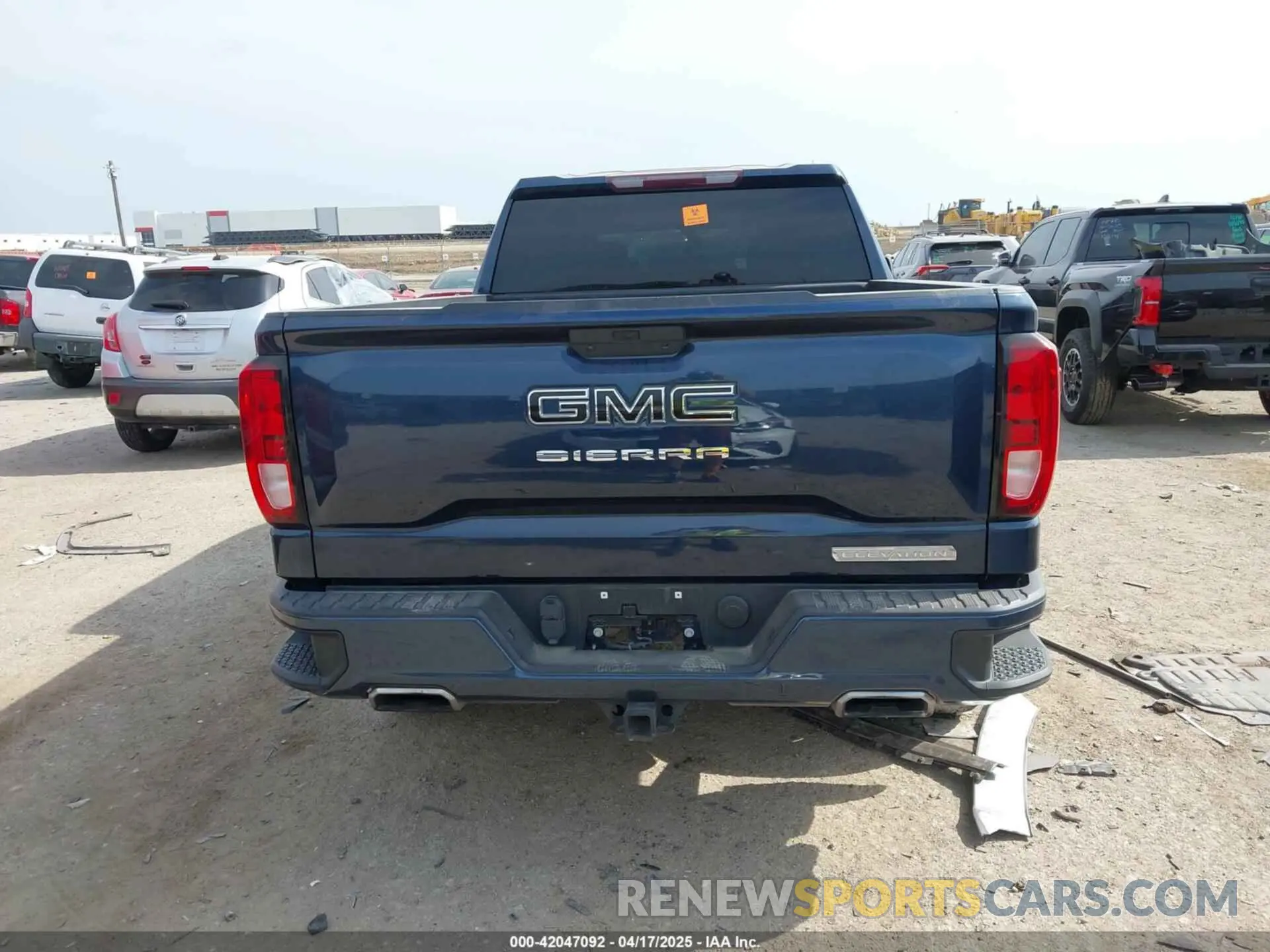 16 Photograph of a damaged car 1GTU9CEDXLZ199532 GMC SIERRA 1500 2020