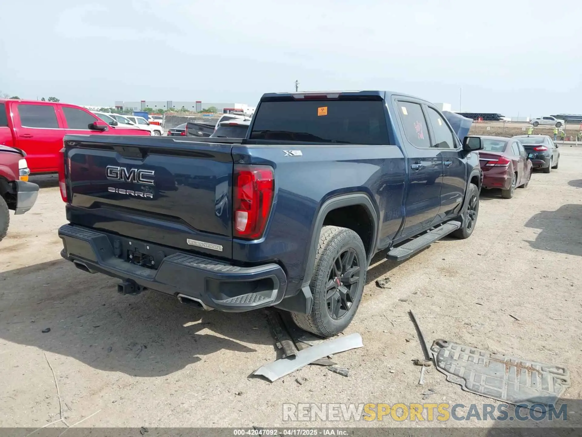 4 Photograph of a damaged car 1GTU9CEDXLZ199532 GMC SIERRA 1500 2020