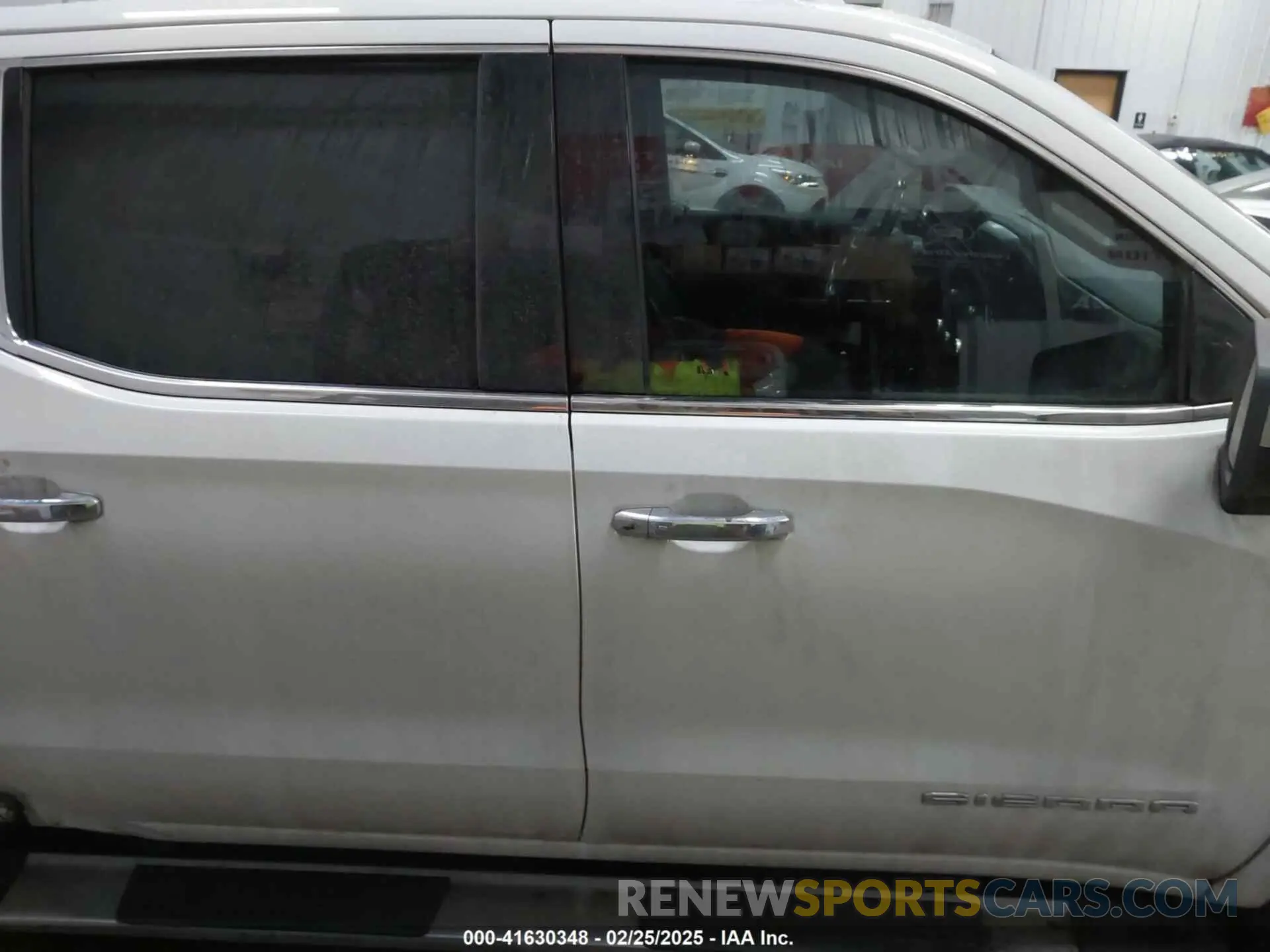 14 Photograph of a damaged car 1GTU9DED0LZ110945 GMC SIERRA 1500 2020
