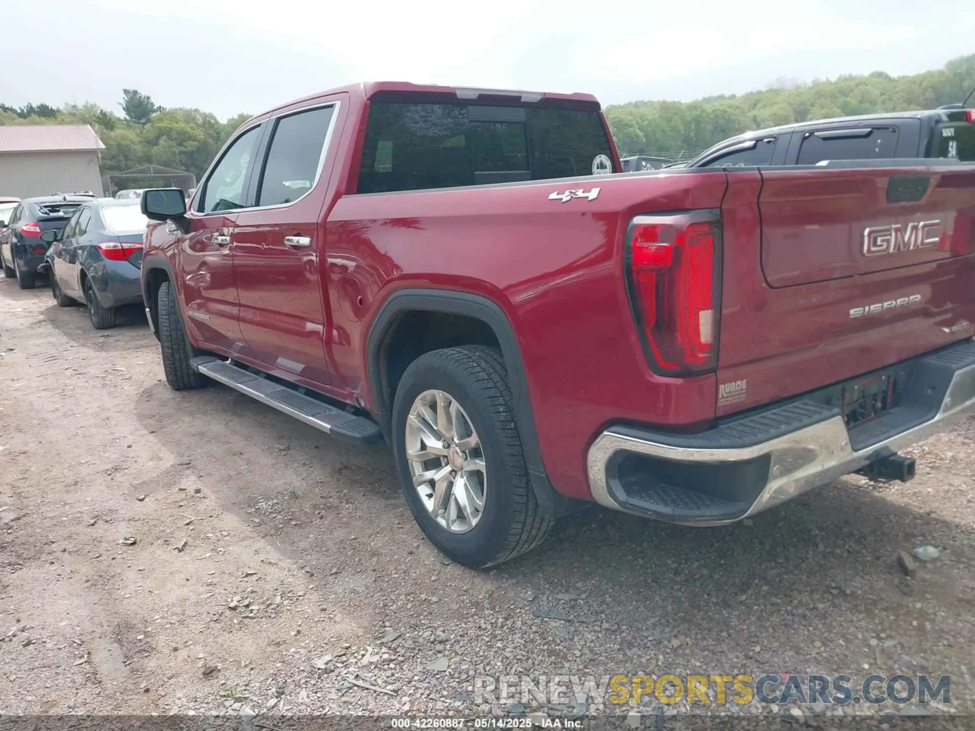 3 Photograph of a damaged car 1GTU9DED8LZ296394 GMC SIERRA 1500 2020