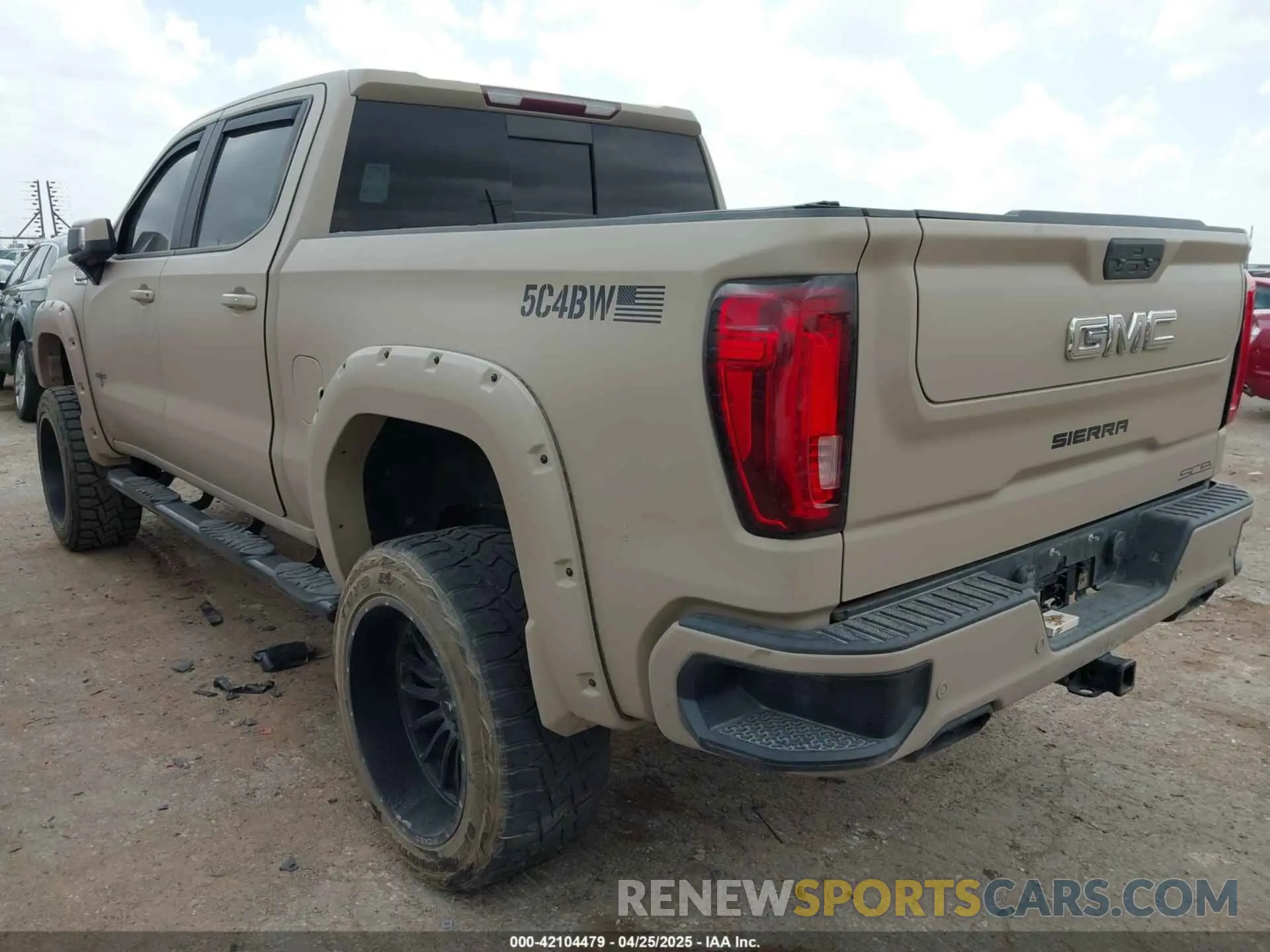 3 Photograph of a damaged car 1GTU9DEL0LZ229571 GMC SIERRA 1500 2020