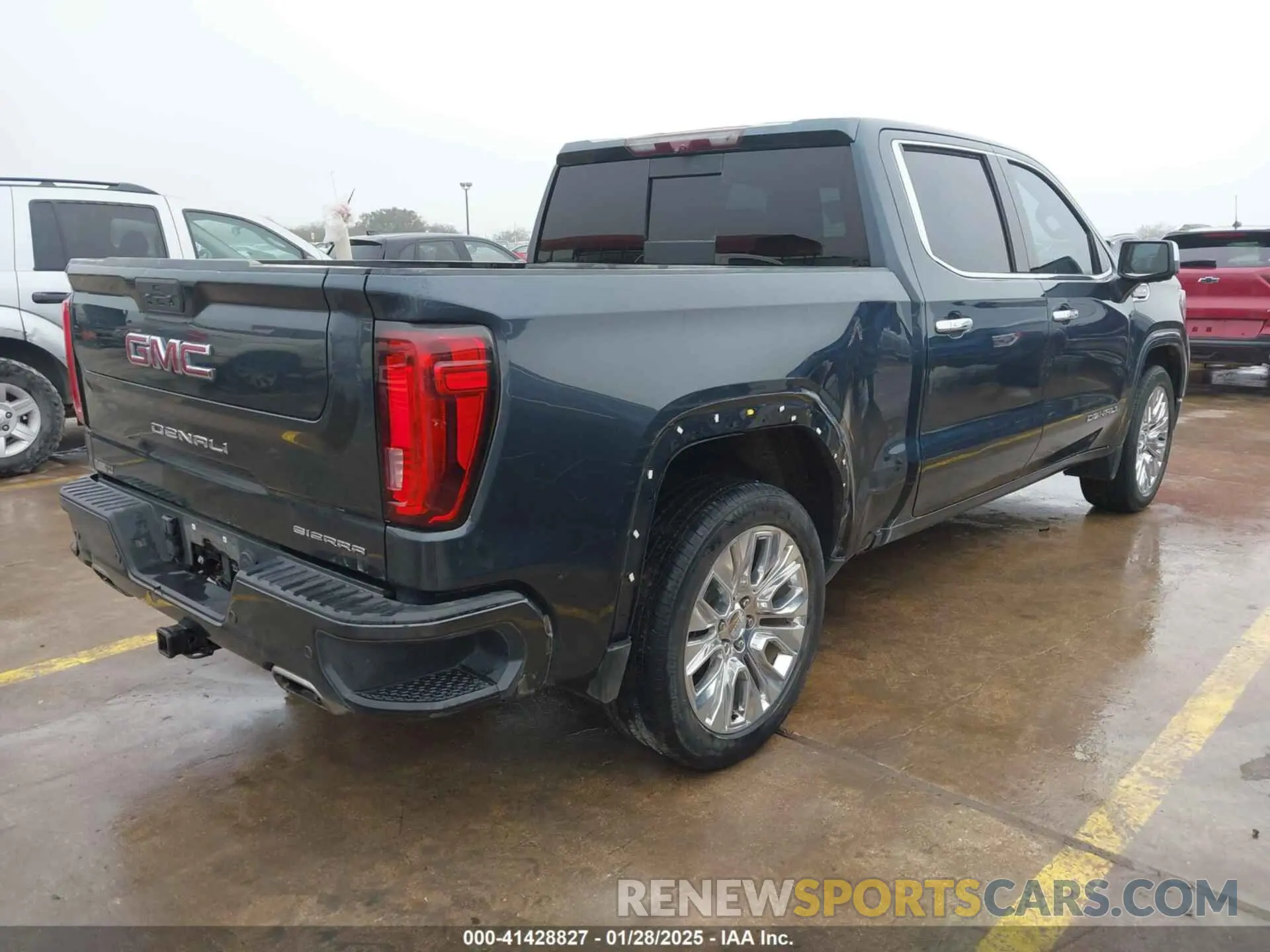 4 Photograph of a damaged car 1GTU9FEL1LZ120581 GMC SIERRA 1500 2020