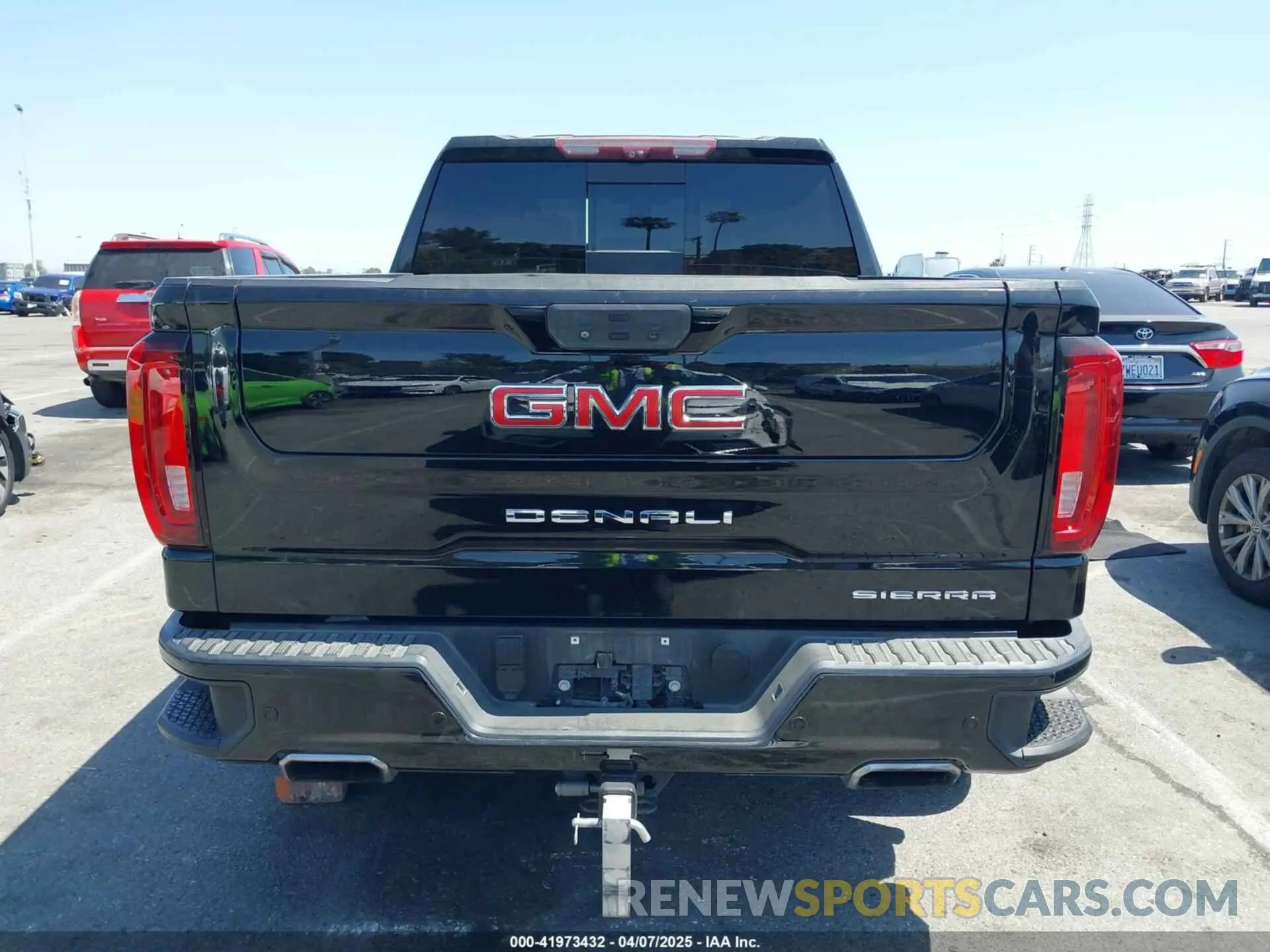 16 Photograph of a damaged car 1GTU9FEL2LZ175895 GMC SIERRA 1500 2020