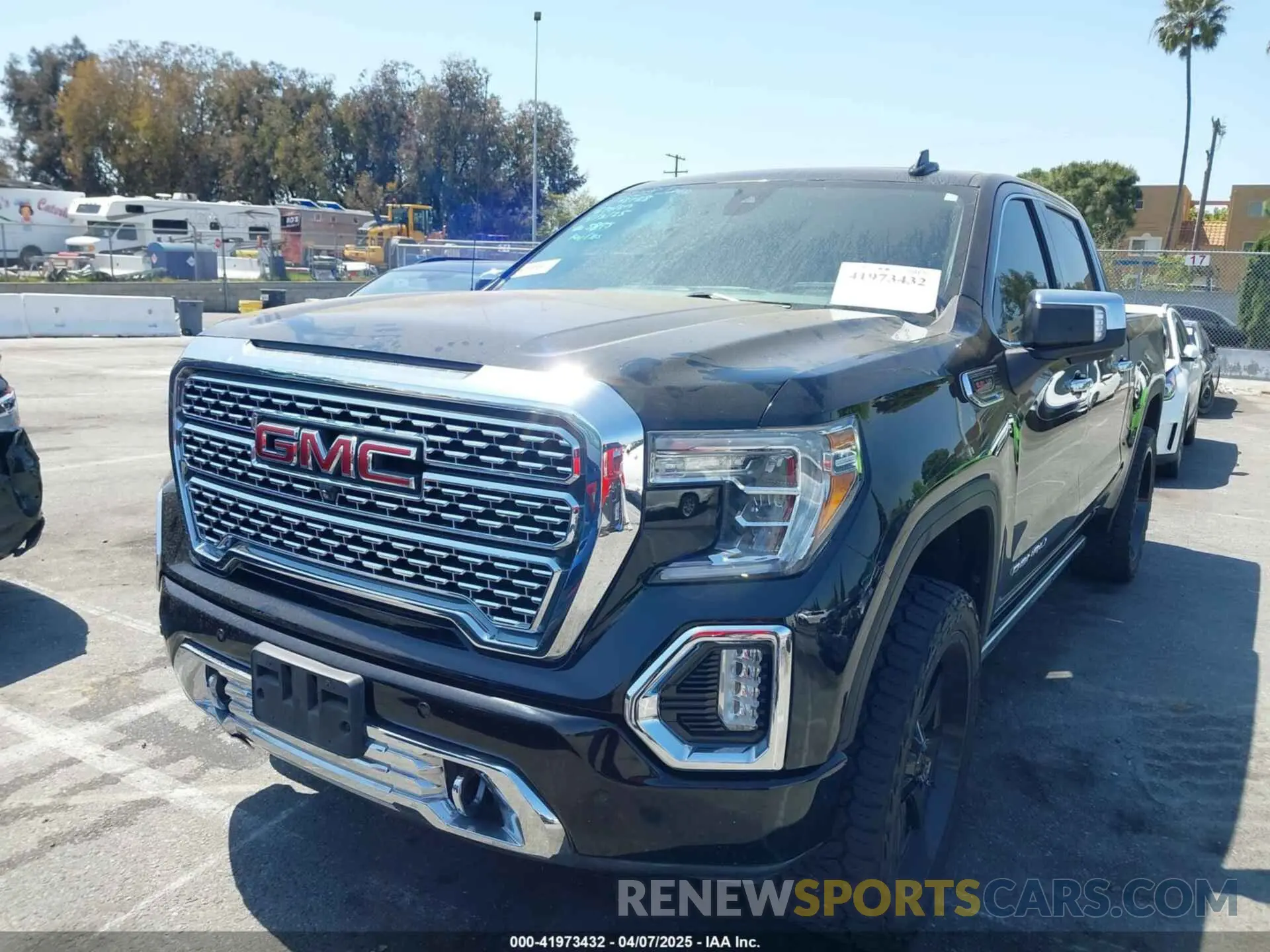 2 Photograph of a damaged car 1GTU9FEL2LZ175895 GMC SIERRA 1500 2020