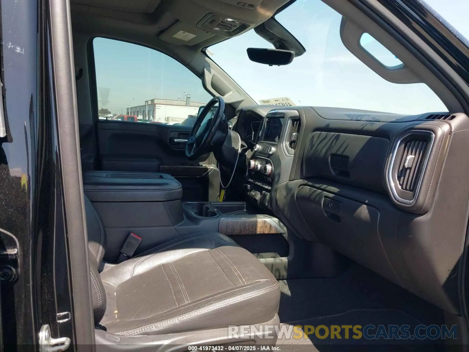 5 Photograph of a damaged car 1GTU9FEL2LZ175895 GMC SIERRA 1500 2020